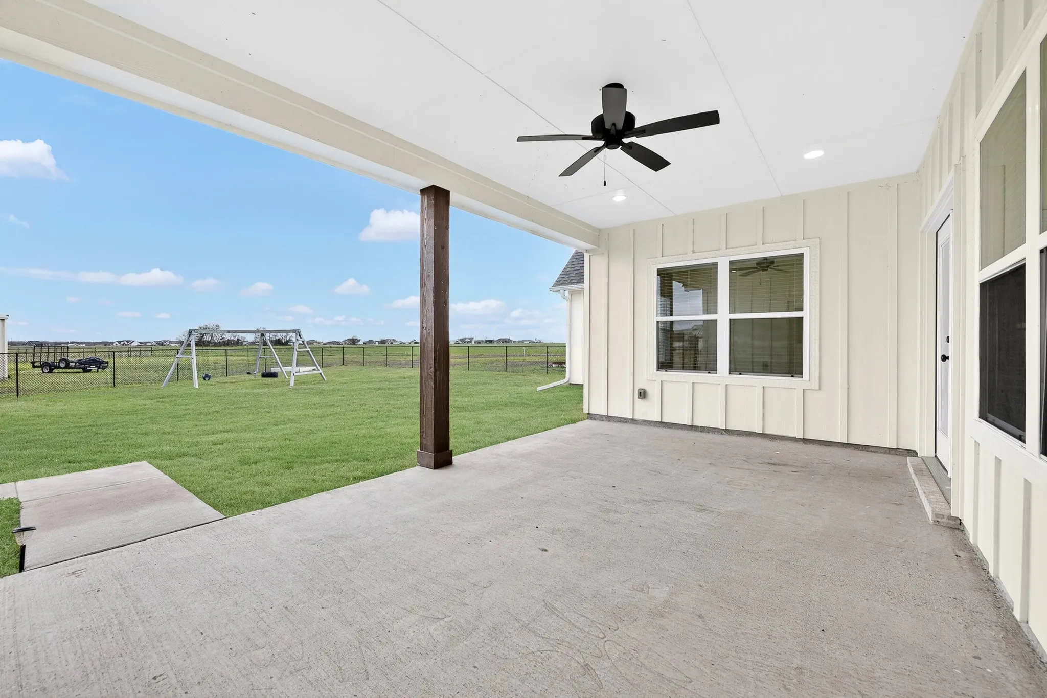 Single Family Residence For Sale in Hunt County , 4929 Caddo Crossing Drive, Caddo Mills, Texas 75135, 5 Bedroom, 5 Bathroom, 3 Garage spaces, 3,243 Sqft, built in 2022, mls#21200778, Real Estate Agent in Caddo Mills, Homes For Sale in Hunt county, Homes For Sale in Caddo Mills, Realtor in Caddo Mills Texas, Real Estate Brokerage Independent Realty Texas, Luminita Cordes Realtor