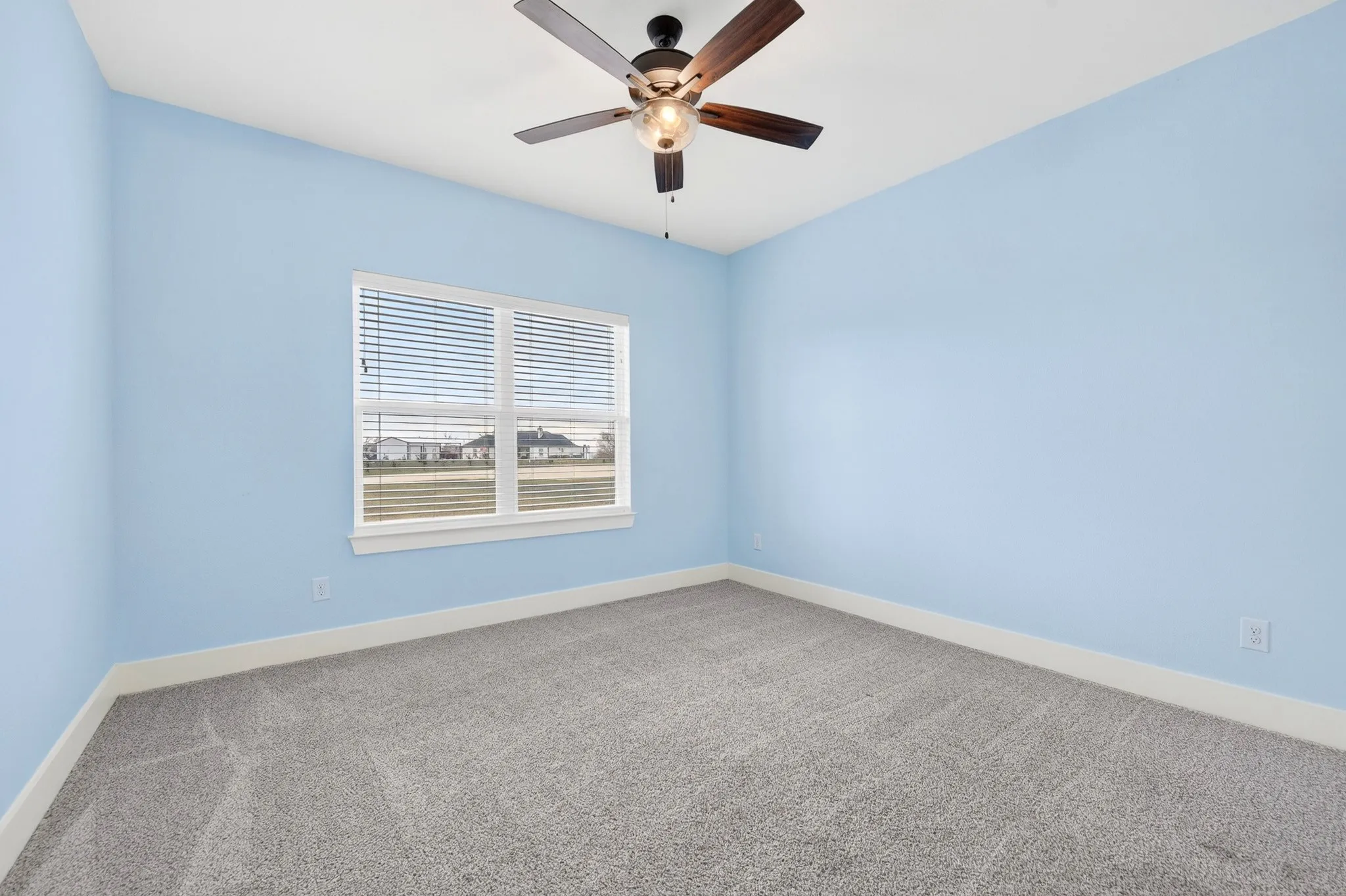 Single Family Residence For Sale in Hunt County , 4929 Caddo Crossing Drive, Caddo Mills, Texas 75135, 5 Bedroom, 5 Bathroom, 3 Garage spaces, 3,243 Sqft, built in 2022, mls#21200778, Real Estate Agent in Caddo Mills, Homes For Sale in Hunt county, Homes For Sale in Caddo Mills, Realtor in Caddo Mills Texas, Real Estate Brokerage Independent Realty Texas, Luminita Cordes Realtor