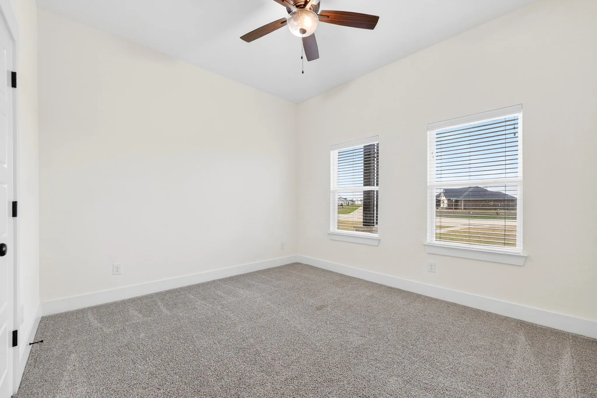 Single Family Residence For Sale in Hunt County , 4929 Caddo Crossing Drive, Caddo Mills, Texas 75135, 5 Bedroom, 5 Bathroom, 3 Garage spaces, 3,243 Sqft, built in 2022, mls#21200778, Real Estate Agent in Caddo Mills, Homes For Sale in Hunt county, Homes For Sale in Caddo Mills, Realtor in Caddo Mills Texas, Real Estate Brokerage Independent Realty Texas, Luminita Cordes Realtor