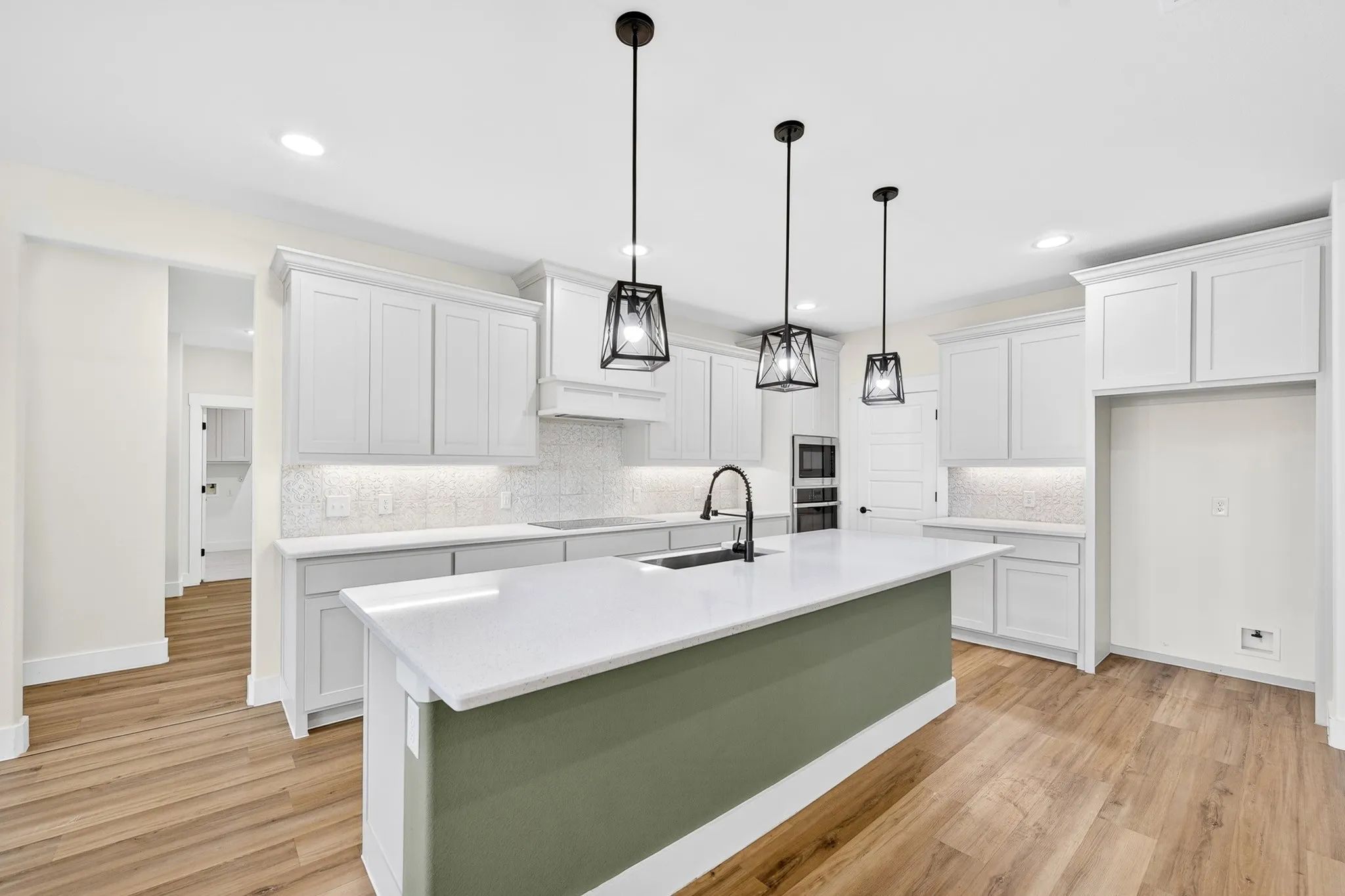 Single Family Residence For Sale in Hunt County , 4929 Caddo Crossing Drive, Caddo Mills, Texas 75135, 5 Bedroom, 5 Bathroom, 3 Garage spaces, 3,243 Sqft, built in 2022, mls#21200778, Real Estate Agent in Caddo Mills, Homes For Sale in Hunt county, Homes For Sale in Caddo Mills, Realtor in Caddo Mills Texas, Real Estate Brokerage Independent Realty Texas, Luminita Cordes Realtor