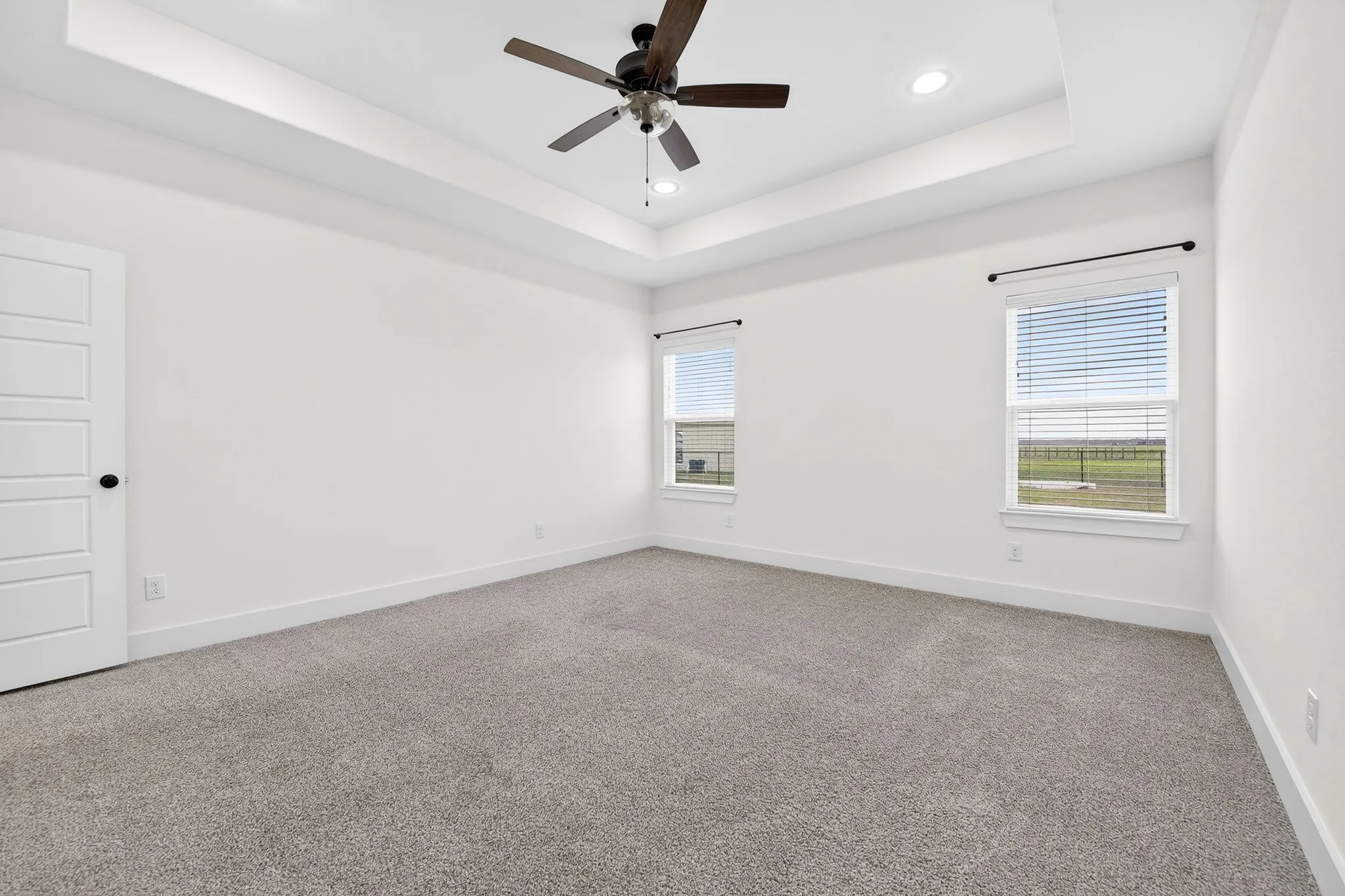 Single Family Residence For Sale in Hunt County , 4929 Caddo Crossing Drive, Caddo Mills, Texas 75135, 5 Bedroom, 5 Bathroom, 3 Garage spaces, 3,243 Sqft, built in 2022, mls#21200778, Real Estate Agent in Caddo Mills, Homes For Sale in Hunt county, Homes For Sale in Caddo Mills, Realtor in Caddo Mills Texas, Real Estate Brokerage Independent Realty Texas, Luminita Cordes Realtor