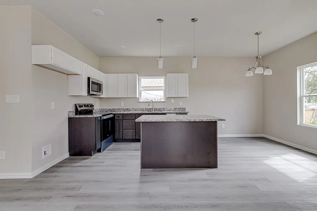 Single Family Residence For Sale in Tarrant County , 1005 E Tucker Street, Fort Worth, Texas 76104, 3 Bedroom, 2 Bathroom, Garage spaces, 1,338 Sqft, built in 2026, New Construction - Complete, mls#21200805, Real Estate Agent in Fort Worth, Homes For Sale in Tarrant county, Homes For Sale in Fort Worth, Realtor in Fort Worth Texas, Real Estate Brokerage Independent Realty Texas, Luminita Cordes Realtor