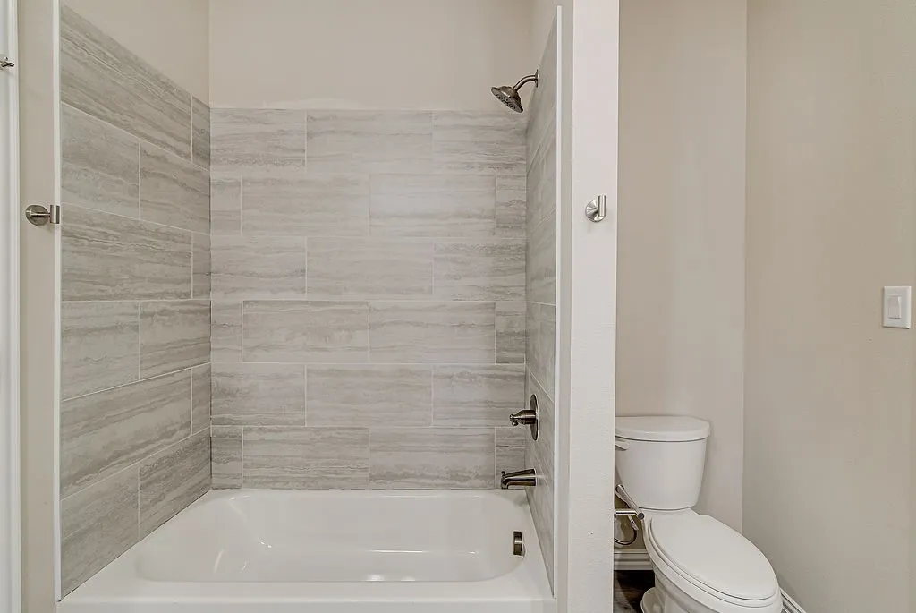 Single Family Residence For Sale in Tarrant County , 1005 E Tucker Street, Fort Worth, Texas 76104, 3 Bedroom, 2 Bathroom, Garage spaces, 1,338 Sqft, built in 2026, New Construction - Complete, mls#21200805, Real Estate Agent in Fort Worth, Homes For Sale in Tarrant county, Homes For Sale in Fort Worth, Realtor in Fort Worth Texas, Real Estate Brokerage Independent Realty Texas, Luminita Cordes Realtor