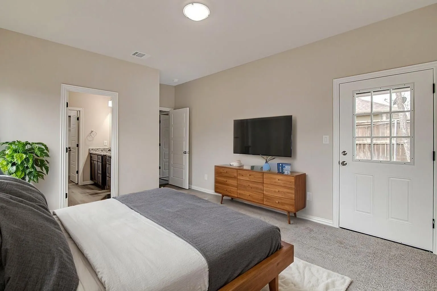 Single Family Residence For Sale in Tarrant County , 1005 E Tucker Street, Fort Worth, Texas 76104, 3 Bedroom, 2 Bathroom, Garage spaces, 1,338 Sqft, built in 2026, New Construction - Complete, mls#21200805, Real Estate Agent in Fort Worth, Homes For Sale in Tarrant county, Homes For Sale in Fort Worth, Realtor in Fort Worth Texas, Real Estate Brokerage Independent Realty Texas, Luminita Cordes Realtor