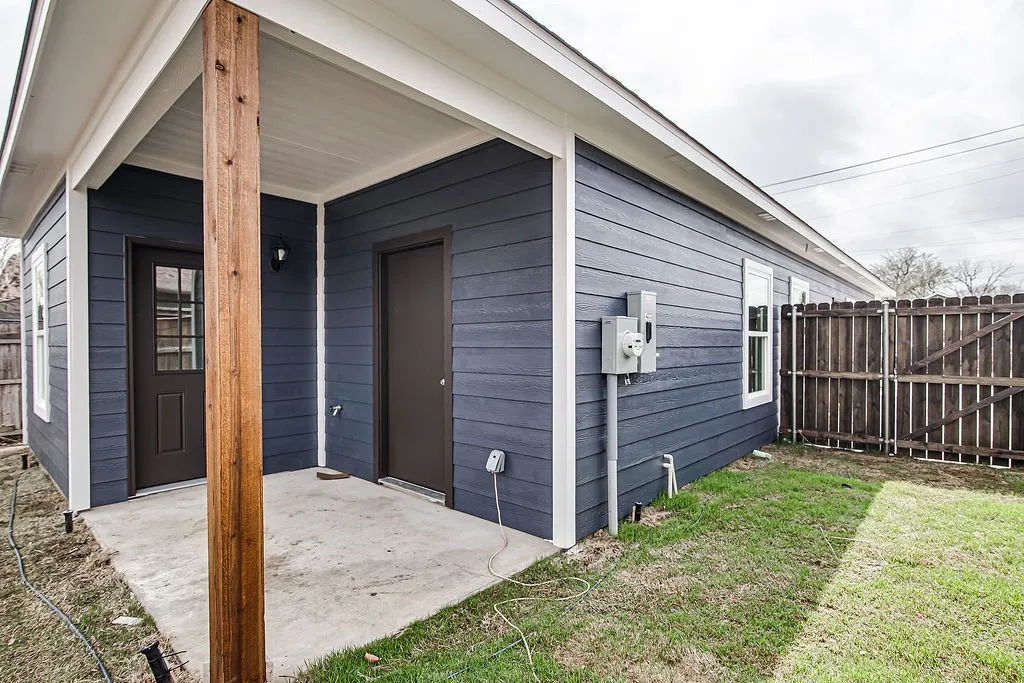 Single Family Residence For Sale in Tarrant County , 1005 E Tucker Street, Fort Worth, Texas 76104, 3 Bedroom, 2 Bathroom, Garage spaces, 1,338 Sqft, built in 2026, New Construction - Complete, mls#21200805, Real Estate Agent in Fort Worth, Homes For Sale in Tarrant county, Homes For Sale in Fort Worth, Realtor in Fort Worth Texas, Real Estate Brokerage Independent Realty Texas, Luminita Cordes Realtor