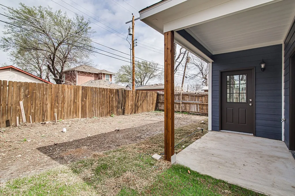 Single Family Residence For Sale in Tarrant County , 1005 E Tucker Street, Fort Worth, Texas 76104, 3 Bedroom, 2 Bathroom, Garage spaces, 1,338 Sqft, built in 2026, New Construction - Complete, mls#21200805, Real Estate Agent in Fort Worth, Homes For Sale in Tarrant county, Homes For Sale in Fort Worth, Realtor in Fort Worth Texas, Real Estate Brokerage Independent Realty Texas, Luminita Cordes Realtor