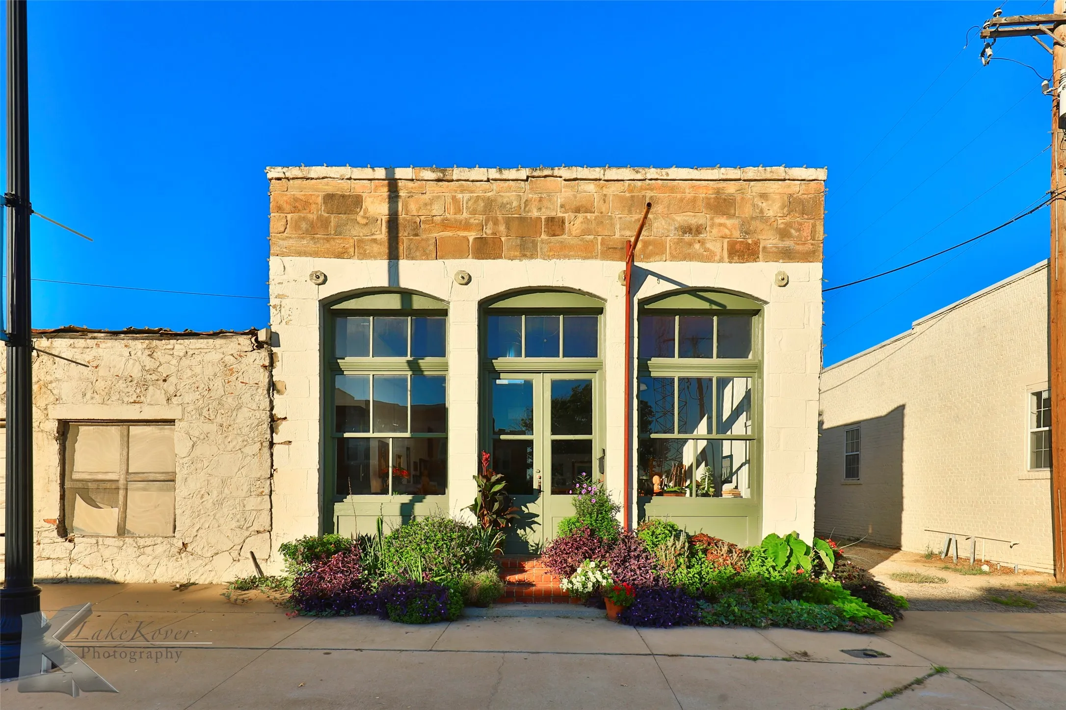 Business For Sale in Eastland County , 306 Conrad Hilton Boulevard, Cisco, Texas 76437, 0, 0, Garage spaces, 3,400 Sqft, built in 1935, Preowned, mls#21200826, Real Estate Agent in Cisco, Homes For Sale in Eastland county, Homes For Sale in Cisco, Realtor in Cisco Texas, Real Estate Brokerage Independent Realty Texas, Luminita Cordes Realtor