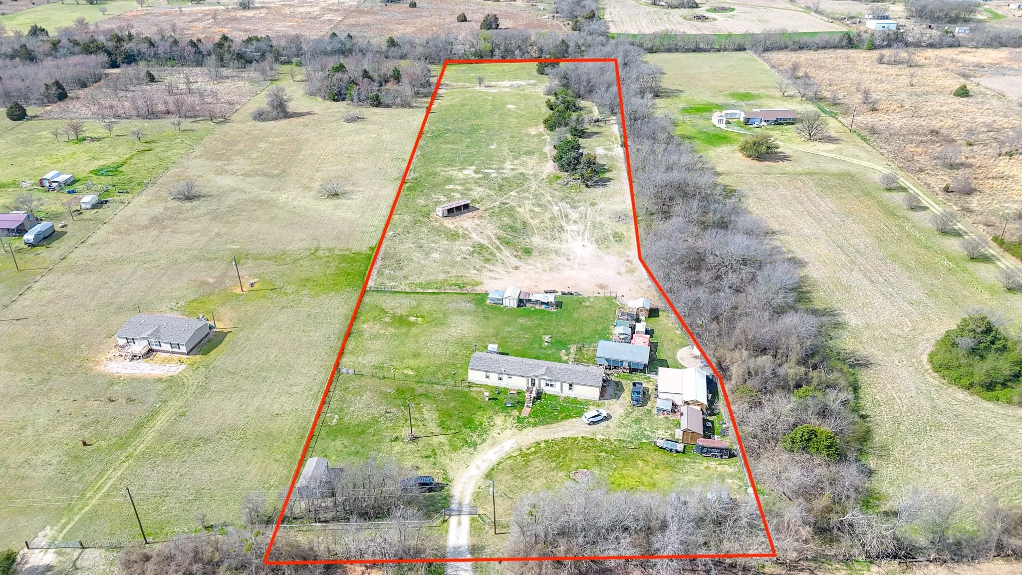 Manufactured Home For Sale in Navarro County , 706 County Road 2260, Corsicana, Texas 75109, 3 Bedrooms, 2 Bathrooms, Garage spaces, 1,360 Sqft, built in 2020, Price $300,000, mls#21194902, Real Estate Agent in Corsicana, Homes For Sale in Navarro county, Homes For Sale in Corsicana, Realtor in Corsicana Texas, Real Estate Brokerage Independent Realty Texas, Luminita Cordes Realtor