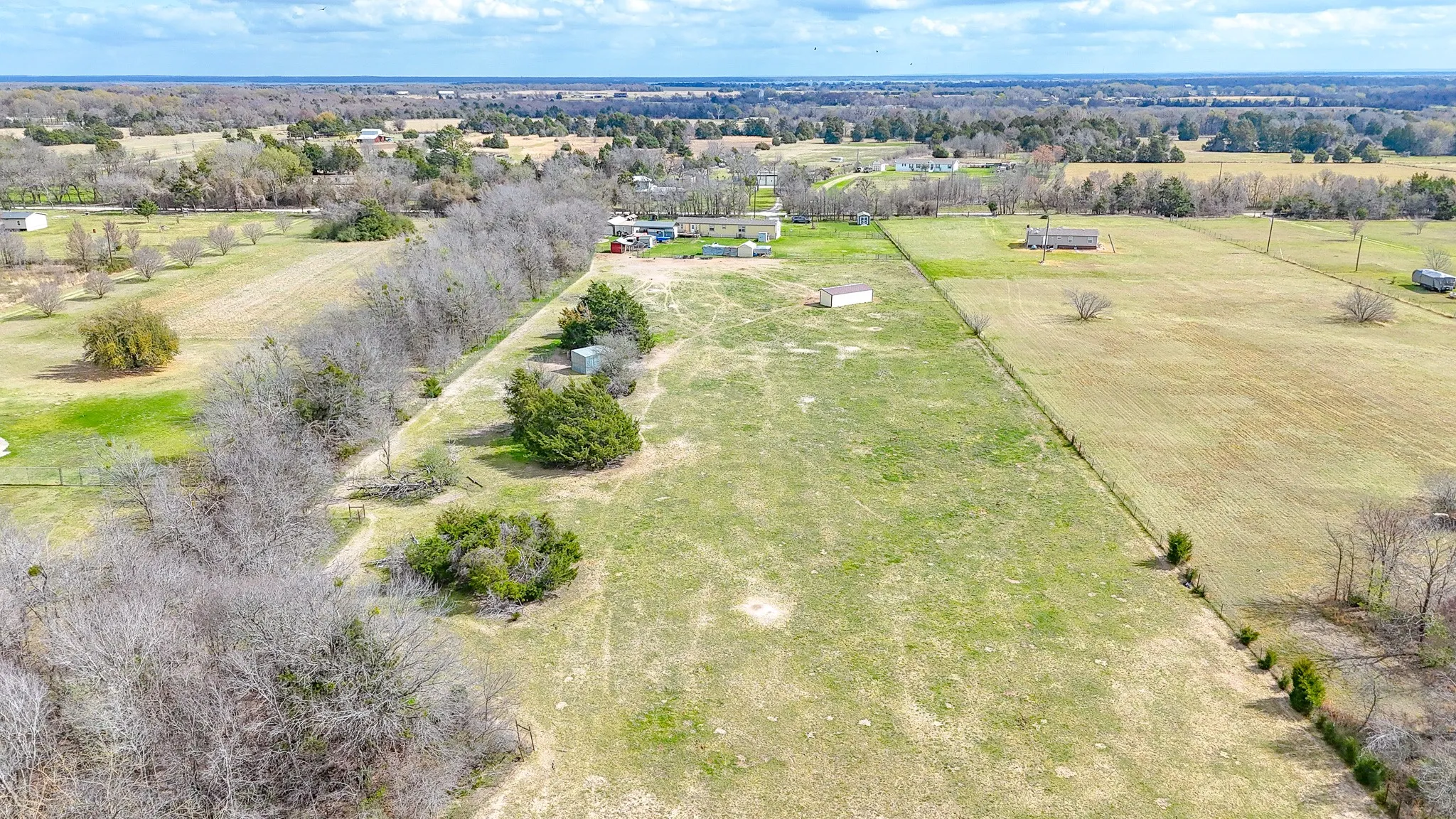 Manufactured Home For Sale in Navarro County , 706 County Road 2260, Corsicana, Texas 75109, 3 Bedrooms, 2 Bathrooms, Garage spaces, 1,360 Sqft, built in 2020, Price $300,000, mls#21194902, Real Estate Agent in Corsicana, Homes For Sale in Navarro county, Homes For Sale in Corsicana, Realtor in Corsicana Texas, Real Estate Brokerage Independent Realty Texas, Luminita Cordes Realtor
