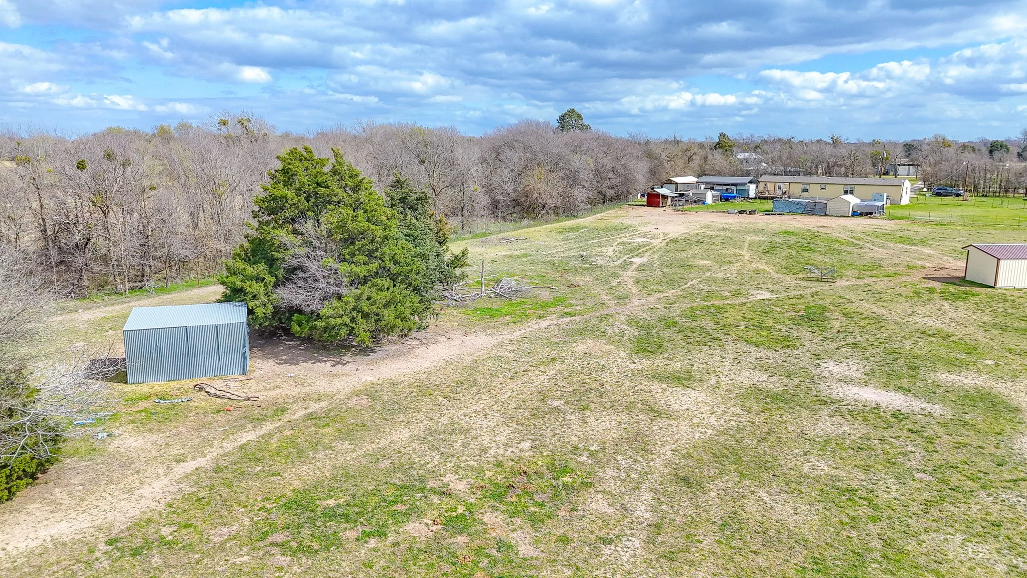Manufactured Home For Sale in Navarro County , 706 County Road 2260, Corsicana, Texas 75109, 3 Bedrooms, 2 Bathrooms, Garage spaces, 1,360 Sqft, built in 2020, Price $300,000, mls#21194902, Real Estate Agent in Corsicana, Homes For Sale in Navarro county, Homes For Sale in Corsicana, Realtor in Corsicana Texas, Real Estate Brokerage Independent Realty Texas, Luminita Cordes Realtor