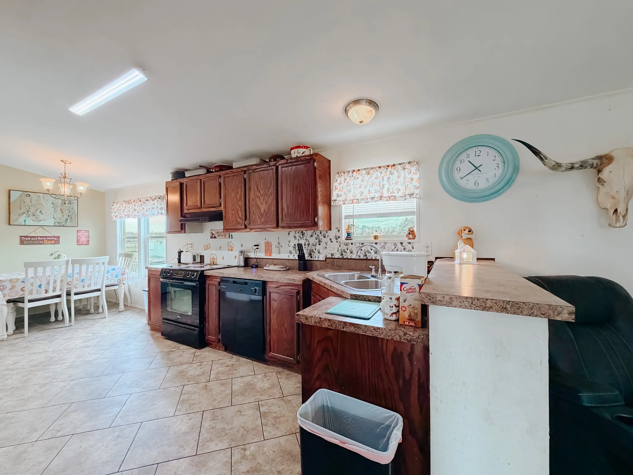 Manufactured Home For Sale in Navarro County , 706 County Road 2260, Corsicana, Texas 75109, 3 Bedrooms, 2 Bathrooms, Garage spaces, 1,360 Sqft, built in 2020, Price $300,000, mls#21194902, Real Estate Agent in Corsicana, Homes For Sale in Navarro county, Homes For Sale in Corsicana, Realtor in Corsicana Texas, Real Estate Brokerage Independent Realty Texas, Luminita Cordes Realtor