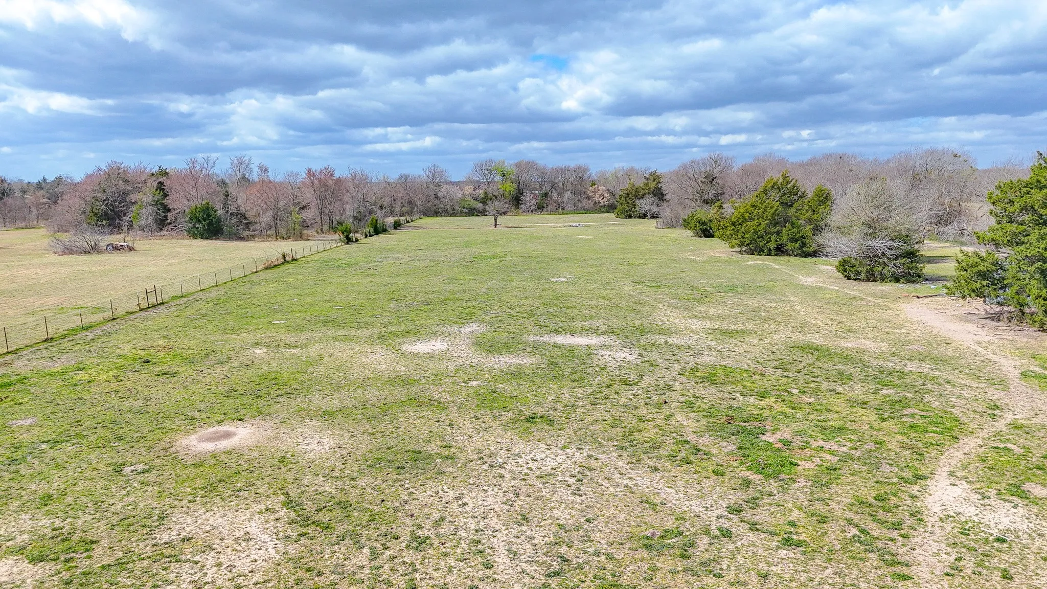 Manufactured Home For Sale in Navarro County , 706 County Road 2260, Corsicana, Texas 75109, 3 Bedrooms, 2 Bathrooms, Garage spaces, 1,360 Sqft, built in 2020, Price $300,000, mls#21194902, Real Estate Agent in Corsicana, Homes For Sale in Navarro county, Homes For Sale in Corsicana, Realtor in Corsicana Texas, Real Estate Brokerage Independent Realty Texas, Luminita Cordes Realtor