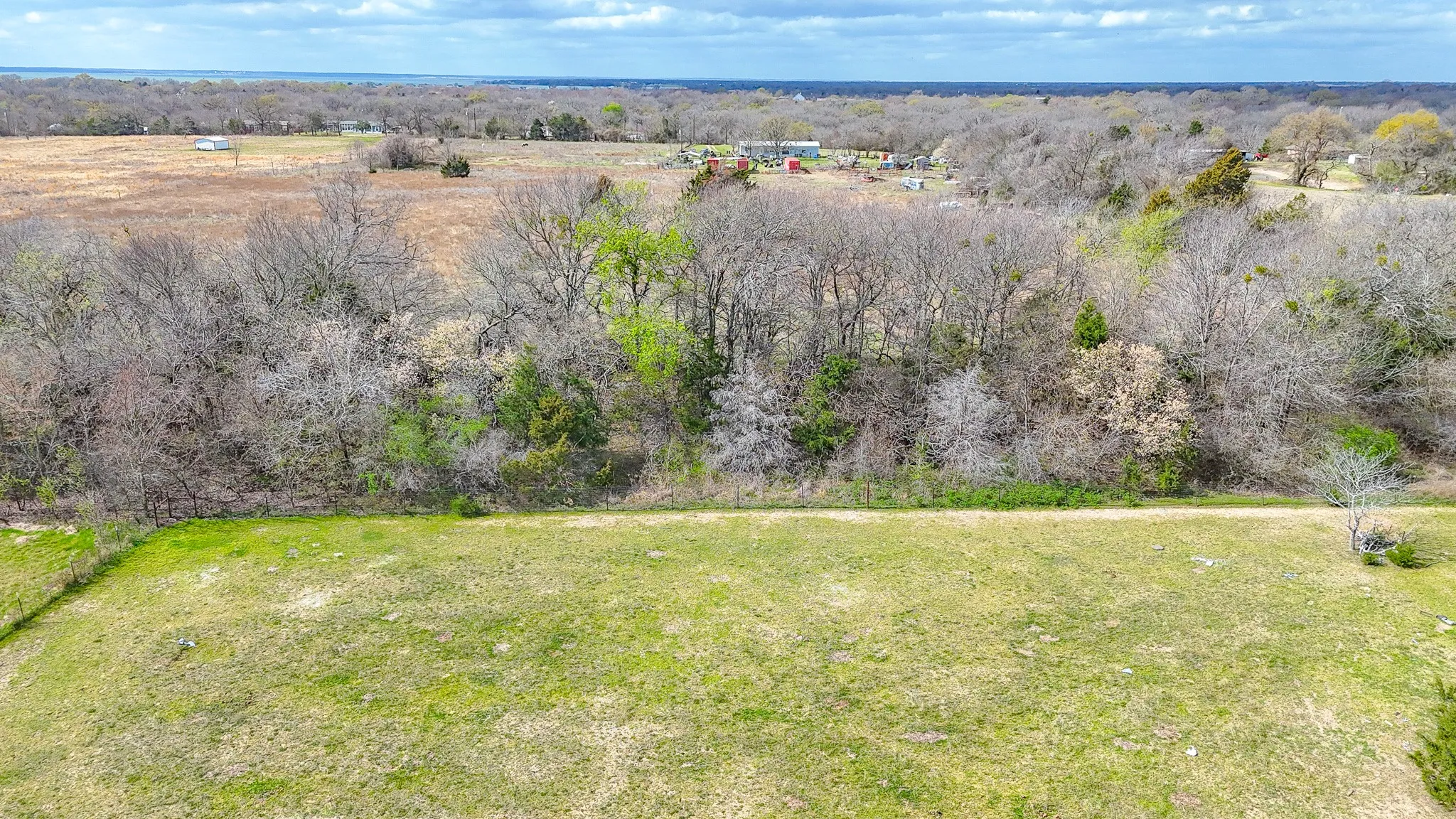 Manufactured Home For Sale in Navarro County , 706 County Road 2260, Corsicana, Texas 75109, 3 Bedrooms, 2 Bathrooms, Garage spaces, 1,360 Sqft, built in 2020, Price $300,000, mls#21194902, Real Estate Agent in Corsicana, Homes For Sale in Navarro county, Homes For Sale in Corsicana, Realtor in Corsicana Texas, Real Estate Brokerage Independent Realty Texas, Luminita Cordes Realtor