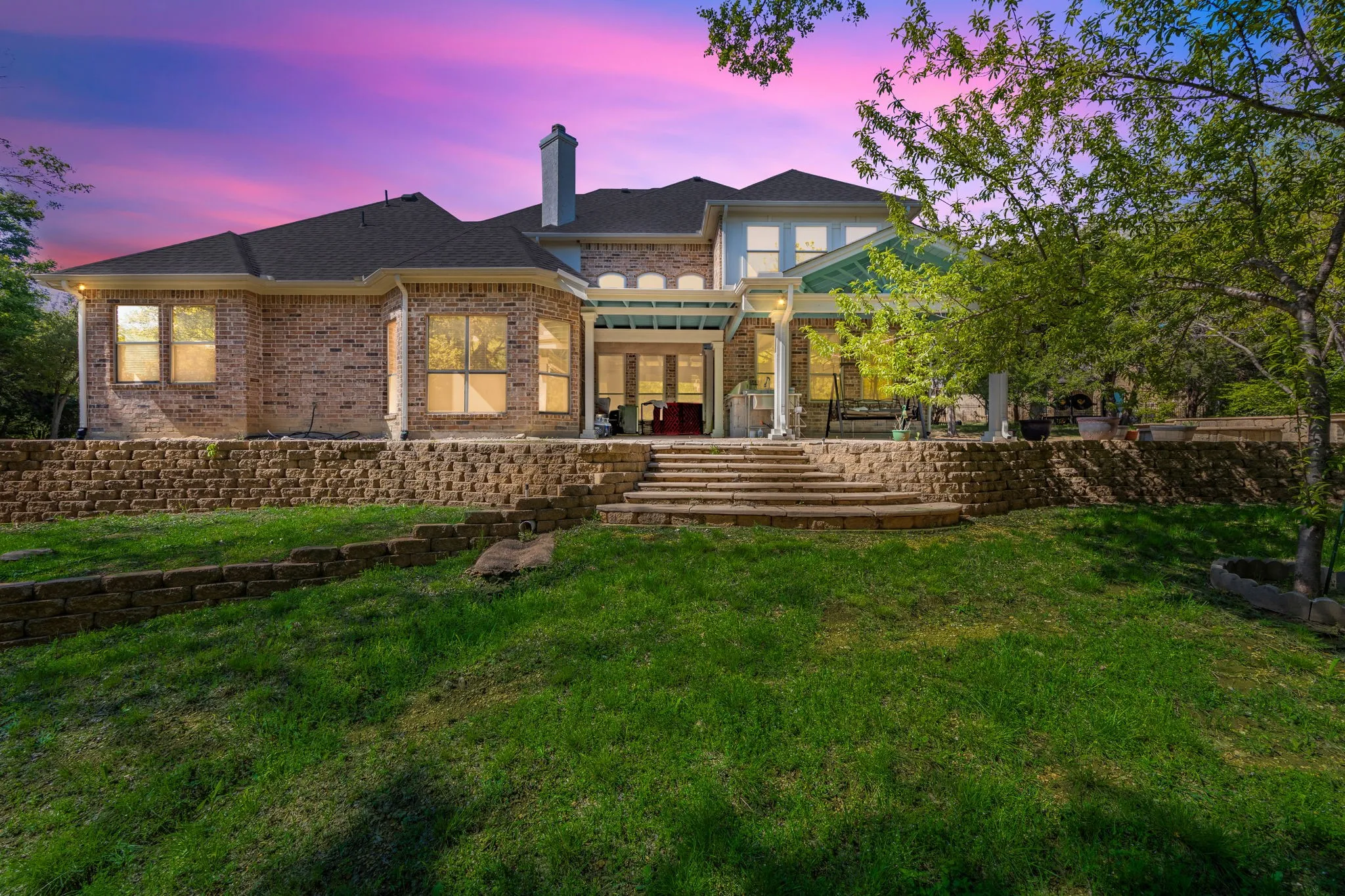 Single Family Residence For Sale in Dallas County , 1559 Cypress Bend Drive, Cedar Hill, Texas 75104, 5 Bedrooms, 4 Bathrooms, 3 Garage spaces, 4,856 Sqft, built in 2006, Preowned, Price $845,000, mls#21200834, Real Estate Agent in Cedar Hill, Homes For Sale in Dallas county, Homes For Sale in Cedar Hill, Realtor in Cedar Hill Texas, Real Estate Brokerage Independent Realty Texas, Luminita Cordes Realtor