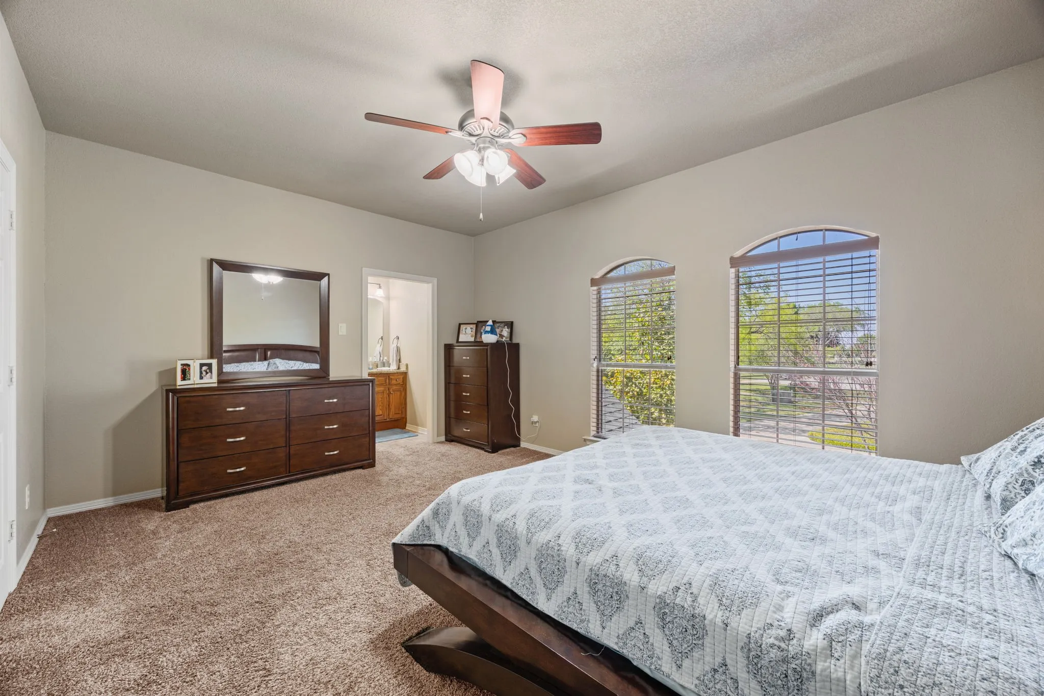 Single Family Residence For Sale in Dallas County , 1559 Cypress Bend Drive, Cedar Hill, Texas 75104, 5 Bedrooms, 4 Bathrooms, 3 Garage spaces, 4,856 Sqft, built in 2006, Preowned, Price $845,000, mls#21200834, Real Estate Agent in Cedar Hill, Homes For Sale in Dallas county, Homes For Sale in Cedar Hill, Realtor in Cedar Hill Texas, Real Estate Brokerage Independent Realty Texas, Luminita Cordes Realtor