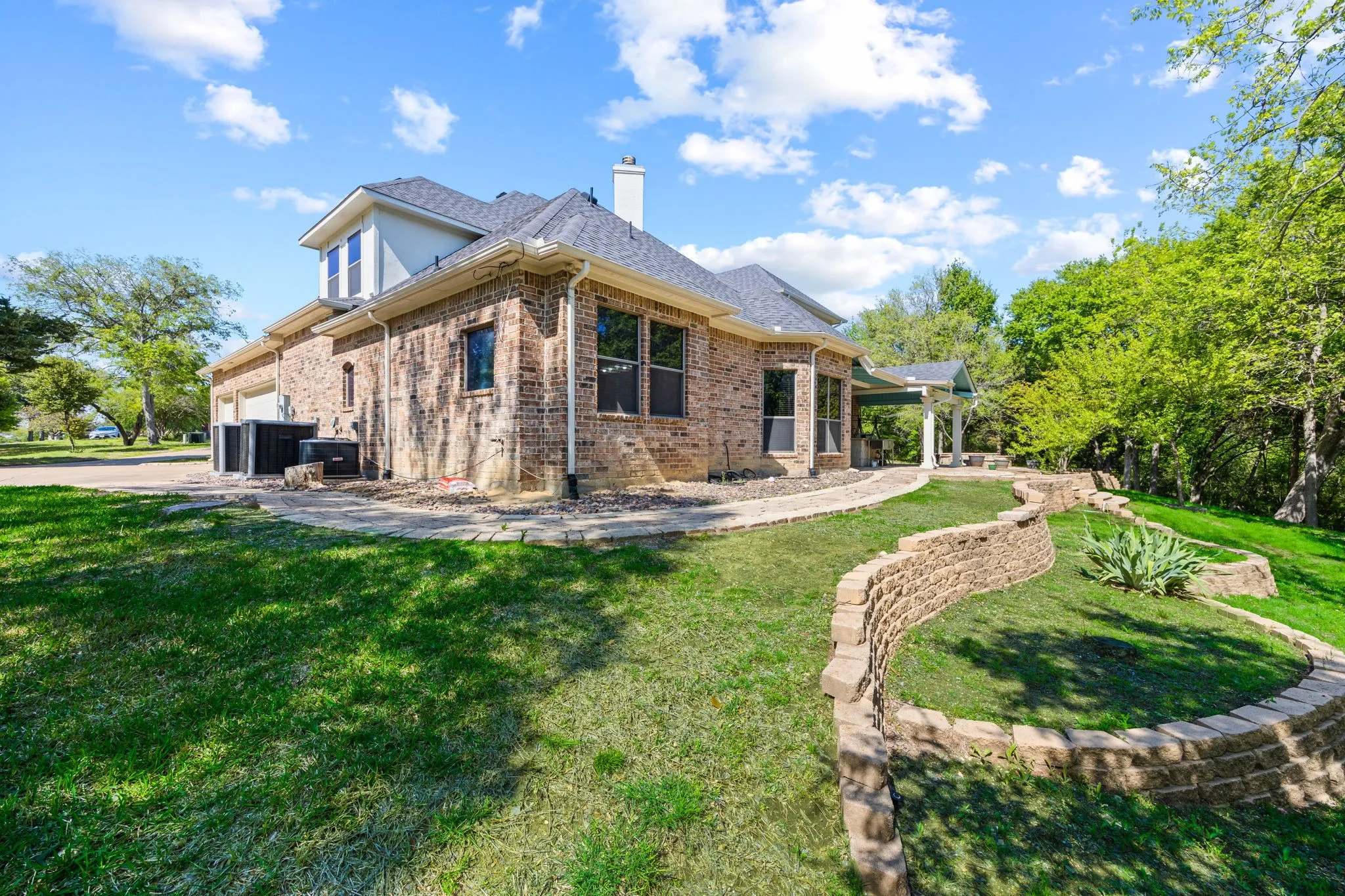 Single Family Residence For Sale in Dallas County , 1559 Cypress Bend Drive, Cedar Hill, Texas 75104, 5 Bedrooms, 4 Bathrooms, 3 Garage spaces, 4,856 Sqft, built in 2006, Preowned, Price $845,000, mls#21200834, Real Estate Agent in Cedar Hill, Homes For Sale in Dallas county, Homes For Sale in Cedar Hill, Realtor in Cedar Hill Texas, Real Estate Brokerage Independent Realty Texas, Luminita Cordes Realtor