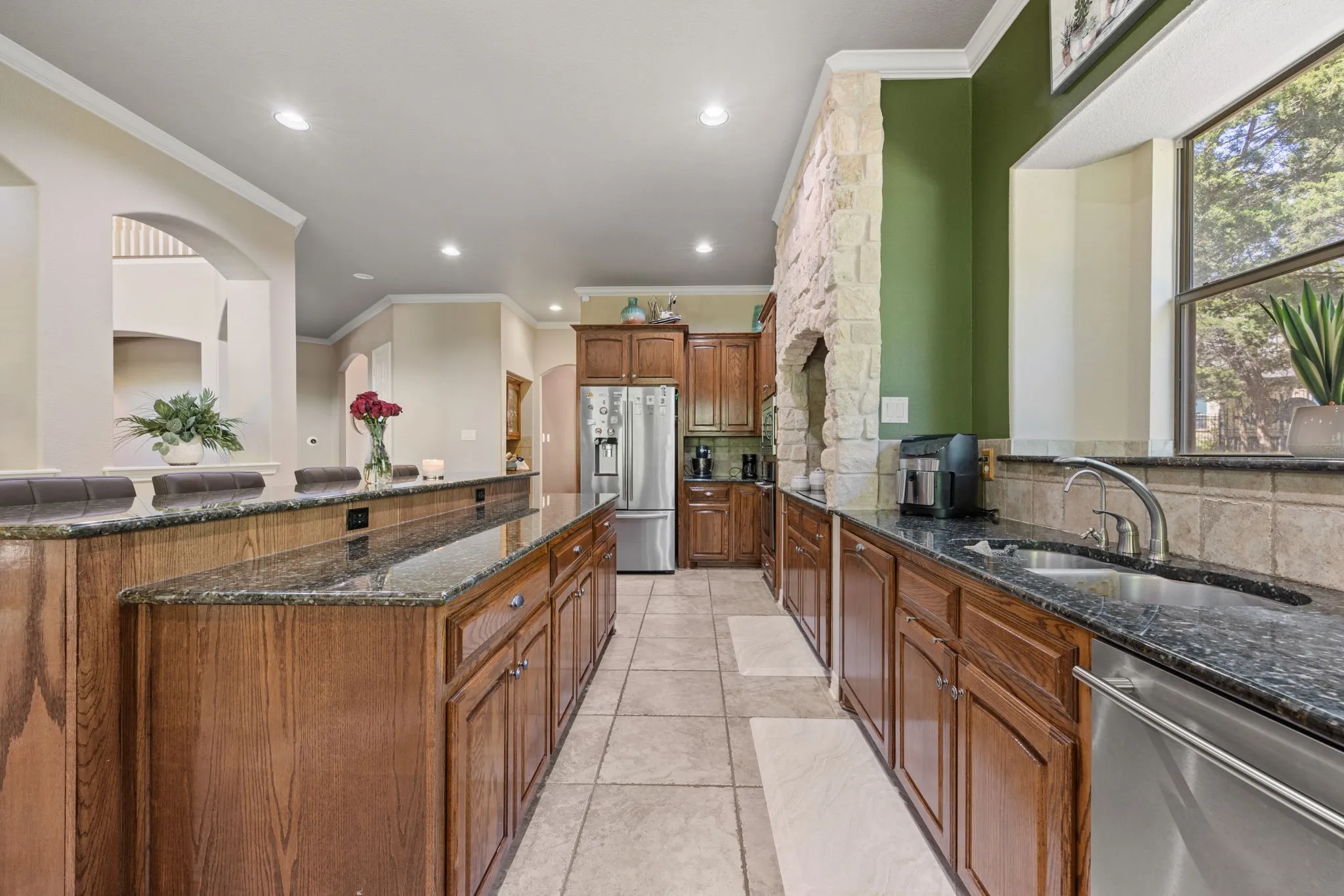 Single Family Residence For Sale in Dallas County , 1559 Cypress Bend Drive, Cedar Hill, Texas 75104, 5 Bedrooms, 4 Bathrooms, 3 Garage spaces, 4,856 Sqft, built in 2006, Preowned, Price $845,000, mls#21200834, Real Estate Agent in Cedar Hill, Homes For Sale in Dallas county, Homes For Sale in Cedar Hill, Realtor in Cedar Hill Texas, Real Estate Brokerage Independent Realty Texas, Luminita Cordes Realtor