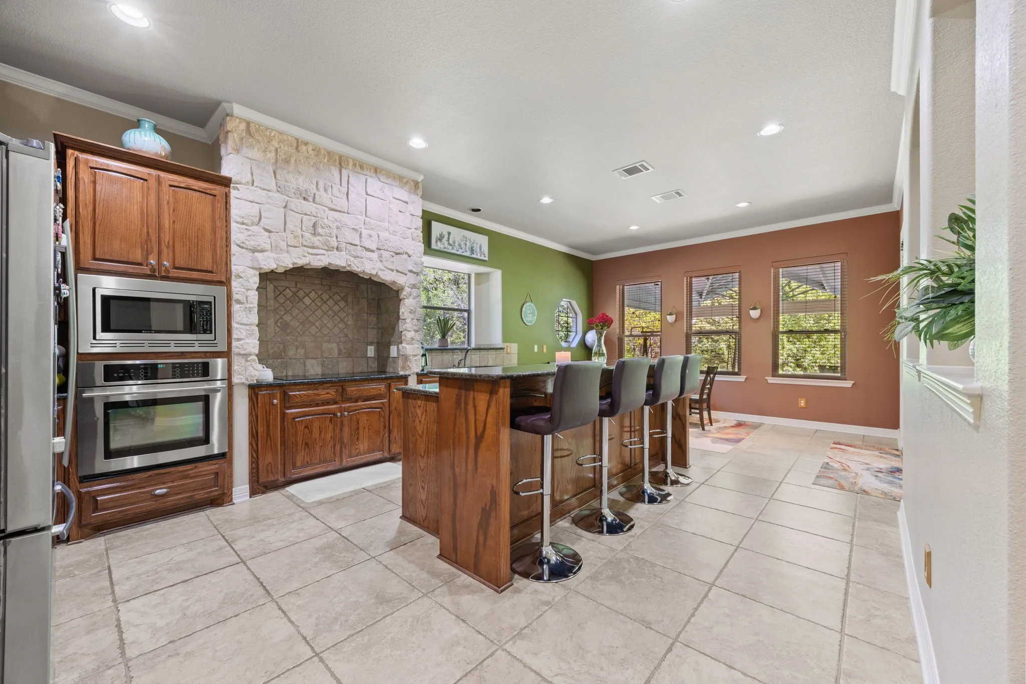Single Family Residence For Sale in Dallas County , 1559 Cypress Bend Drive, Cedar Hill, Texas 75104, 5 Bedrooms, 4 Bathrooms, 3 Garage spaces, 4,856 Sqft, built in 2006, Preowned, Price $845,000, mls#21200834, Real Estate Agent in Cedar Hill, Homes For Sale in Dallas county, Homes For Sale in Cedar Hill, Realtor in Cedar Hill Texas, Real Estate Brokerage Independent Realty Texas, Luminita Cordes Realtor