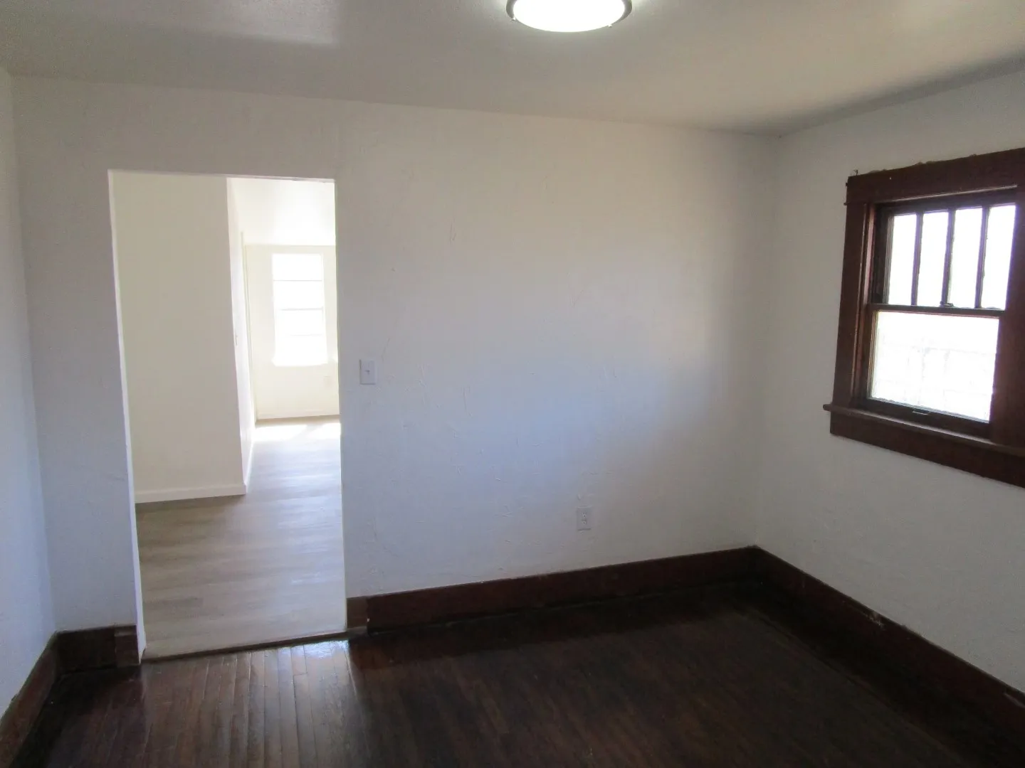 Single Family Residence For Sale in Wichita County , 106 E Magnolia Avenue, Electra, Texas 76360, 2 Bedroom, 1 Bathroom, 1 Garage spaces, 1,124 Sqft, built in 1935, Preowned, mls#21200838, Real Estate Agent in Electra, Homes For Sale in Wichita county, Homes For Sale in Electra, Realtor in Electra Texas, Real Estate Brokerage Independent Realty Texas, Luminita Cordes Realtor