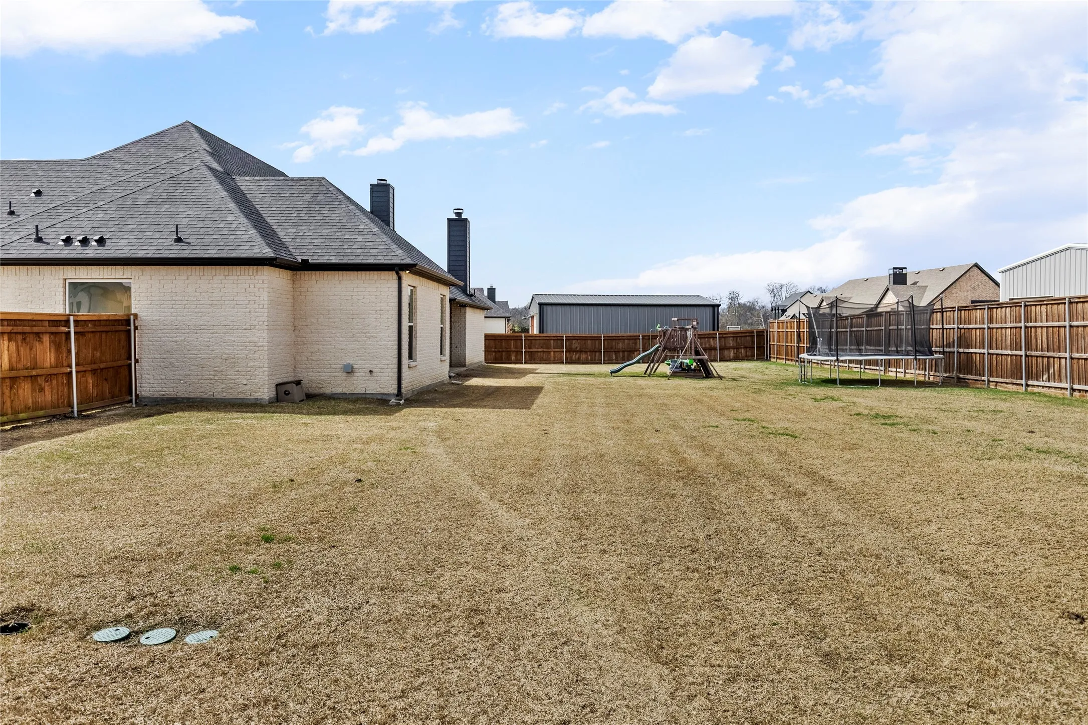 Single Family Residence For Sale in Hunt County , 1022 Todd Street, Caddo Mills, Texas 75135, 4 Bedroom, 4 Bathroom, 2 Garage spaces, 2,764 Sqft, built in 2022, Preowned, mls#21199991, Real Estate Agent in Caddo Mills, Homes For Sale in Hunt county, Homes For Sale in Caddo Mills, Realtor in Caddo Mills Texas, Real Estate Brokerage Independent Realty Texas, Luminita Cordes Realtor