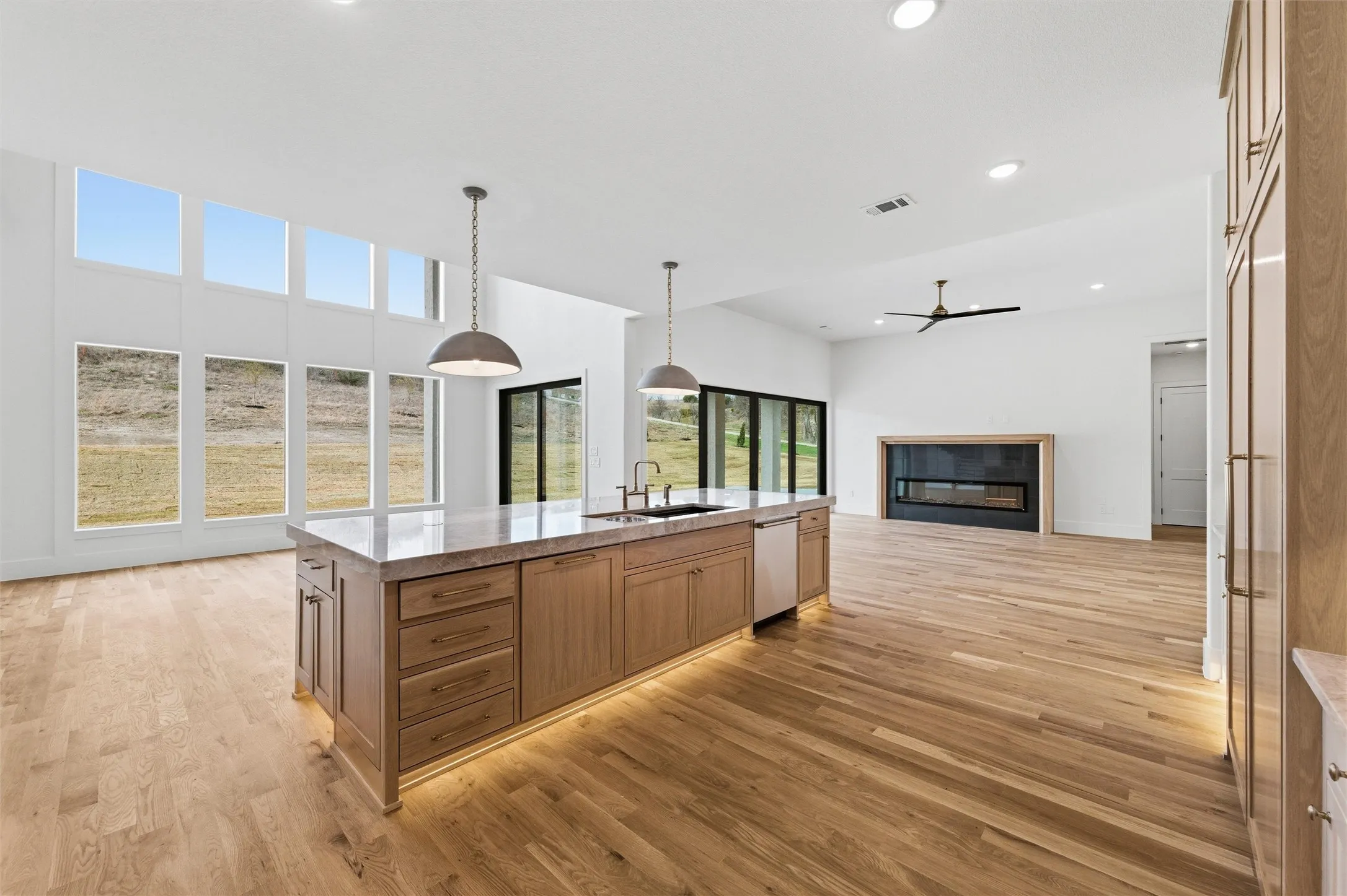 Single Family Residence For Sale in Parker County , 3035 Winding Creek Trail, Aledo, Texas 76008, 5 Bedroom, 5 Bathroom, 4 Garage spaces, 5,045 Sqft, built in 2026, New Construction - Complete, mls#21198241, Real Estate Agent in Aledo, Homes For Sale in Parker county, Homes For Sale in Aledo, Realtor in Aledo Texas, Real Estate Brokerage Independent Realty Texas, Luminita Cordes Realtor