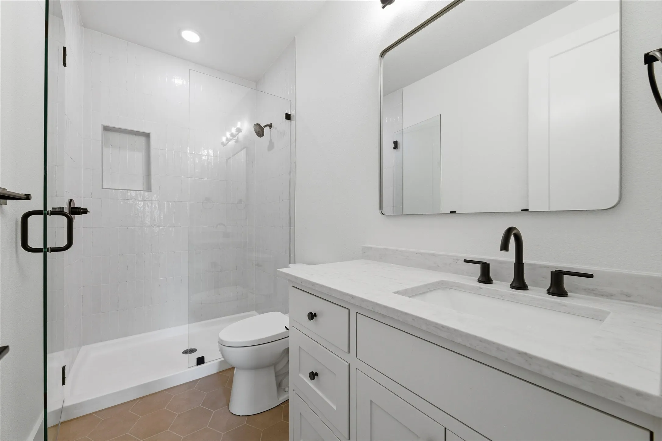 Secondary bath ensuite