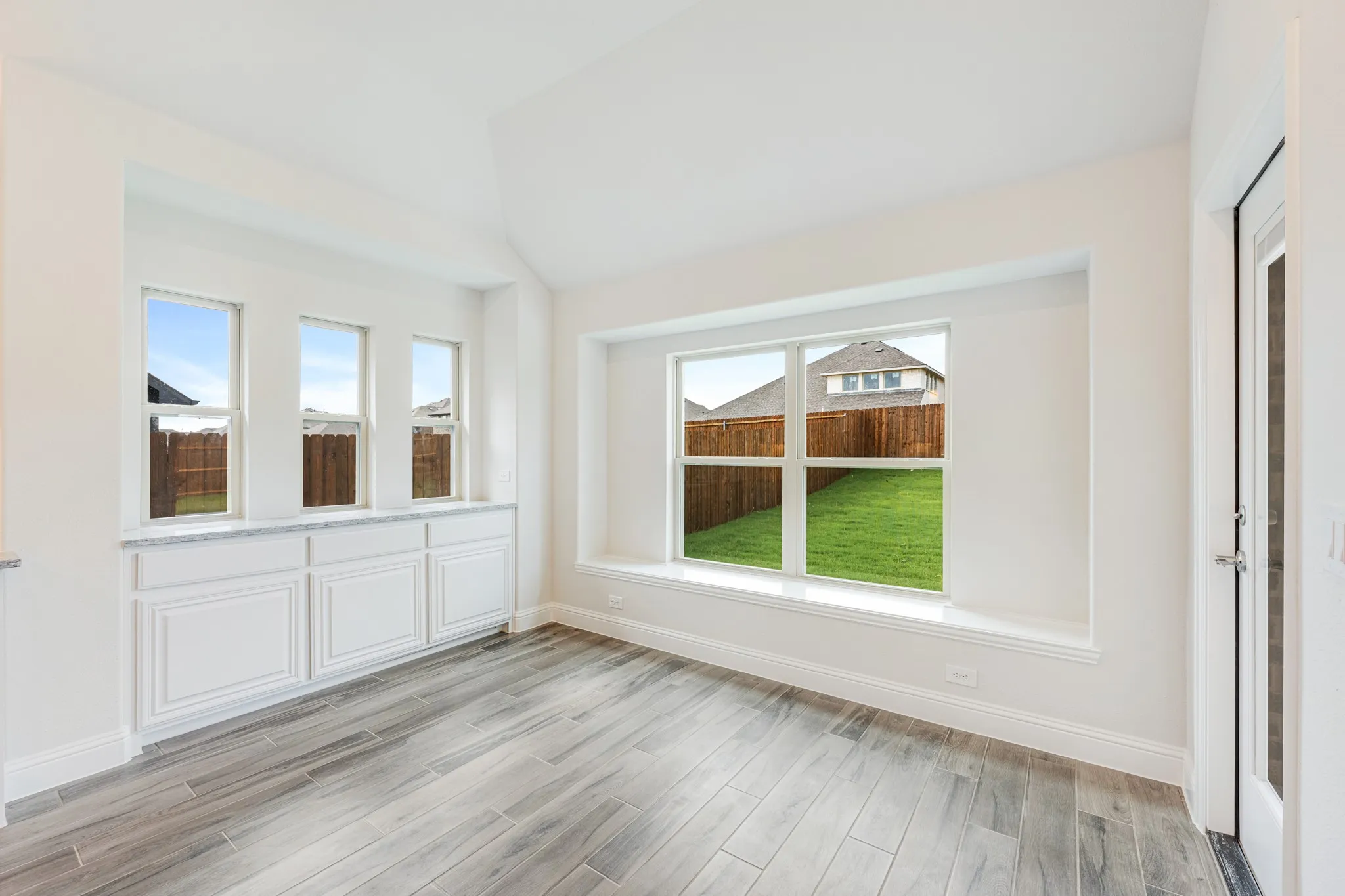 Single Family Residence For Sale in Ellis County , 200 Rosewood Drive, Glenn Heights, Texas 75154, 4 Bedroom, 2 Bathroom, 3 Garage spaces, 2,314 Sqft, built in 2026, New Construction - Incomplete, mls#21200628, Real Estate Agent in Glenn Heights, Homes For Sale in Ellis county, Homes For Sale in Glenn Heights, Realtor in Glenn Heights Texas, Real Estate Brokerage Independent Realty Texas, Luminita Cordes Realtor