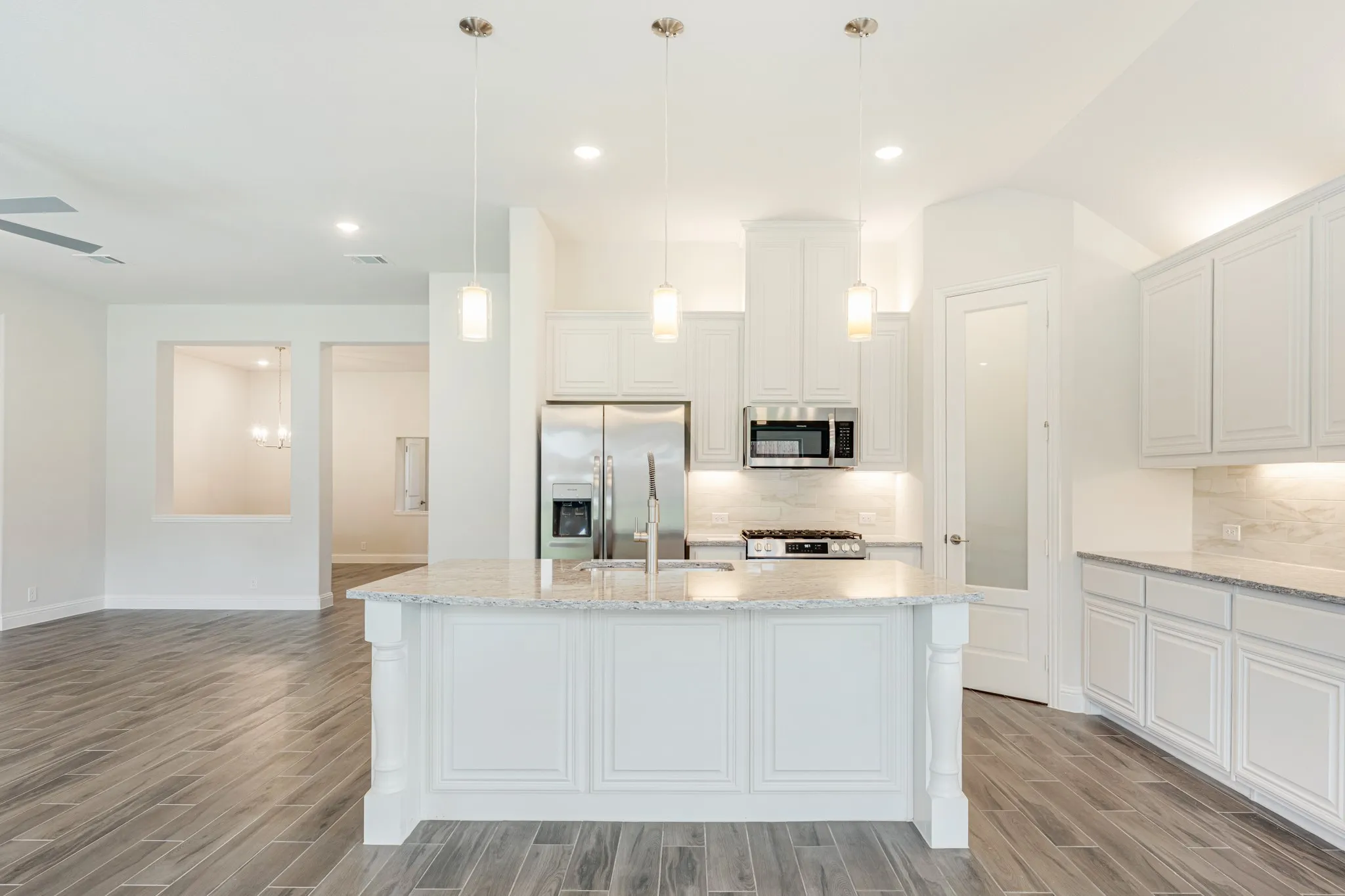 Single Family Residence For Sale in Ellis County , 200 Rosewood Drive, Glenn Heights, Texas 75154, 4 Bedroom, 2 Bathroom, 3 Garage spaces, 2,314 Sqft, built in 2026, New Construction - Incomplete, mls#21200628, Real Estate Agent in Glenn Heights, Homes For Sale in Ellis county, Homes For Sale in Glenn Heights, Realtor in Glenn Heights Texas, Real Estate Brokerage Independent Realty Texas, Luminita Cordes Realtor