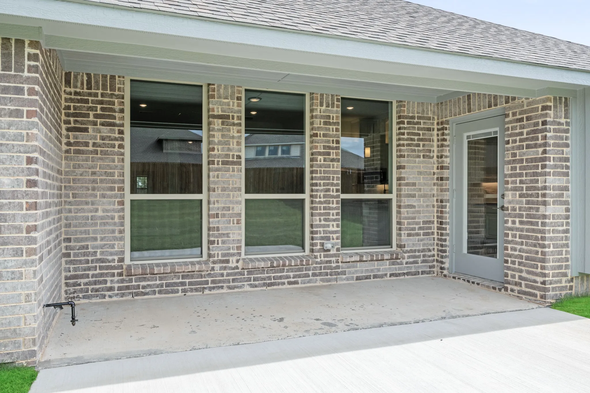 Single Family Residence For Sale in Ellis County , 200 Rosewood Drive, Glenn Heights, Texas 75154, 4 Bedroom, 2 Bathroom, 3 Garage spaces, 2,314 Sqft, built in 2026, New Construction - Incomplete, mls#21200628, Real Estate Agent in Glenn Heights, Homes For Sale in Ellis county, Homes For Sale in Glenn Heights, Realtor in Glenn Heights Texas, Real Estate Brokerage Independent Realty Texas, Luminita Cordes Realtor