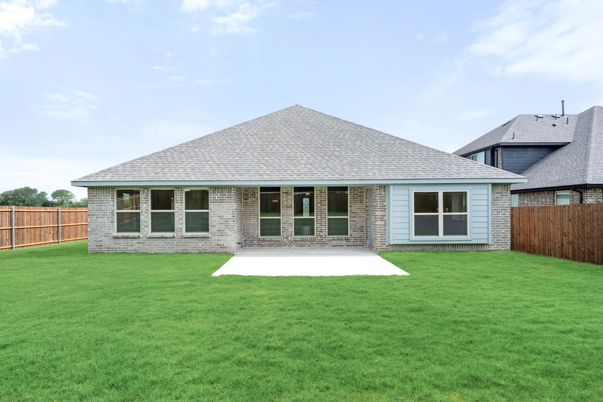 Single Family Residence For Sale in Ellis County , 200 Rosewood Drive, Glenn Heights, Texas 75154, 4 Bedroom, 2 Bathroom, 3 Garage spaces, 2,314 Sqft, built in 2026, New Construction - Incomplete, mls#21200628, Real Estate Agent in Glenn Heights, Homes For Sale in Ellis county, Homes For Sale in Glenn Heights, Realtor in Glenn Heights Texas, Real Estate Brokerage Independent Realty Texas, Luminita Cordes Realtor