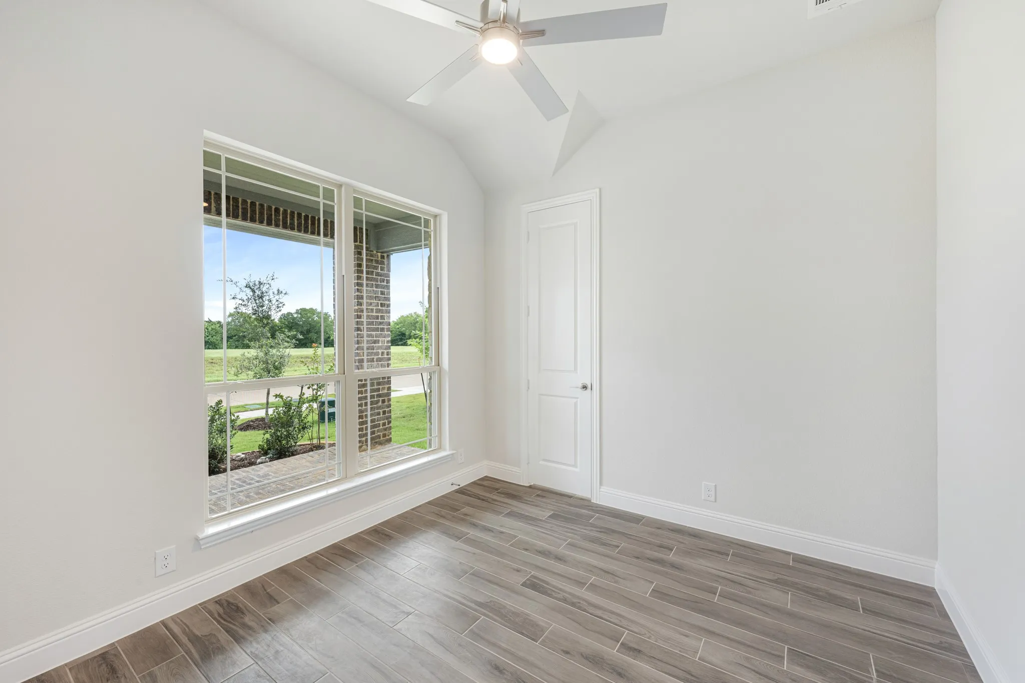 Single Family Residence For Sale in Ellis County , 200 Rosewood Drive, Glenn Heights, Texas 75154, 4 Bedroom, 2 Bathroom, 3 Garage spaces, 2,314 Sqft, built in 2026, New Construction - Incomplete, mls#21200628, Real Estate Agent in Glenn Heights, Homes For Sale in Ellis county, Homes For Sale in Glenn Heights, Realtor in Glenn Heights Texas, Real Estate Brokerage Independent Realty Texas, Luminita Cordes Realtor
