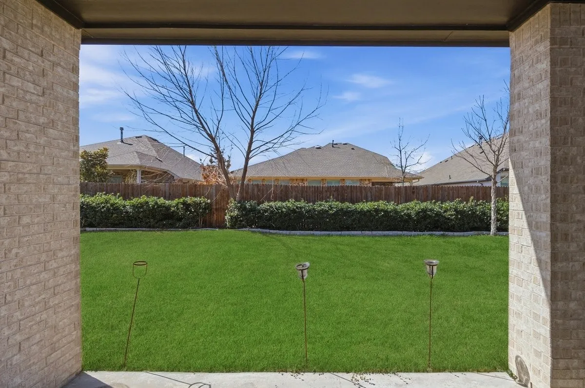 Single Family Residence For Sale in Tarrant County , 7508 Plumgrove Road, Fort Worth, Texas 76123, 3 Bedroom, 2 Bathroom, 2 Garage spaces, 2,329 Sqft, built in 2019, Preowned, mls#21200723, Real Estate Agent in Fort Worth, Homes For Sale in Tarrant county, Homes For Sale in Fort Worth, Realtor in Fort Worth Texas, Real Estate Brokerage Independent Realty Texas, Luminita Cordes Realtor