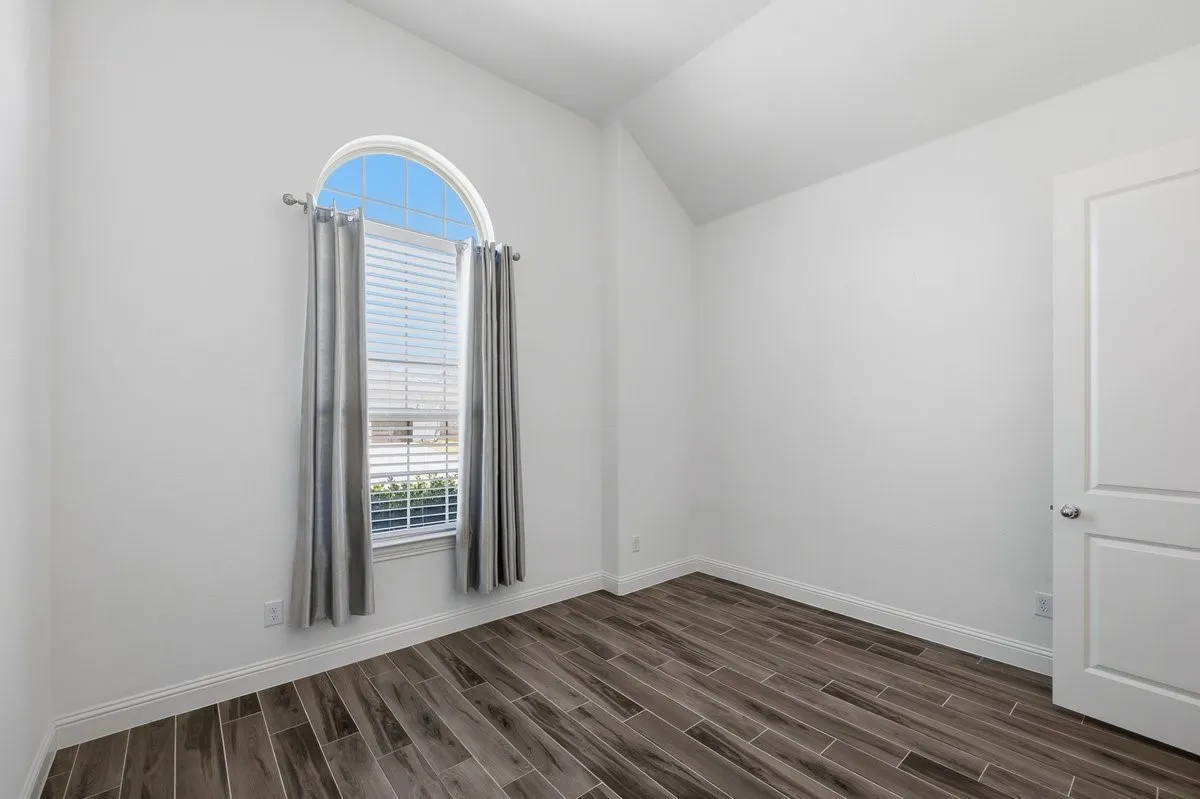 Single Family Residence For Sale in Tarrant County , 7508 Plumgrove Road, Fort Worth, Texas 76123, 3 Bedroom, 2 Bathroom, 2 Garage spaces, 2,329 Sqft, built in 2019, Preowned, mls#21200723, Real Estate Agent in Fort Worth, Homes For Sale in Tarrant county, Homes For Sale in Fort Worth, Realtor in Fort Worth Texas, Real Estate Brokerage Independent Realty Texas, Luminita Cordes Realtor