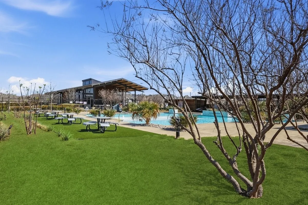 Single Family Residence For Sale in Tarrant County , 7508 Plumgrove Road, Fort Worth, Texas 76123, 3 Bedroom, 2 Bathroom, 2 Garage spaces, 2,329 Sqft, built in 2019, Preowned, mls#21200723, Real Estate Agent in Fort Worth, Homes For Sale in Tarrant county, Homes For Sale in Fort Worth, Realtor in Fort Worth Texas, Real Estate Brokerage Independent Realty Texas, Luminita Cordes Realtor