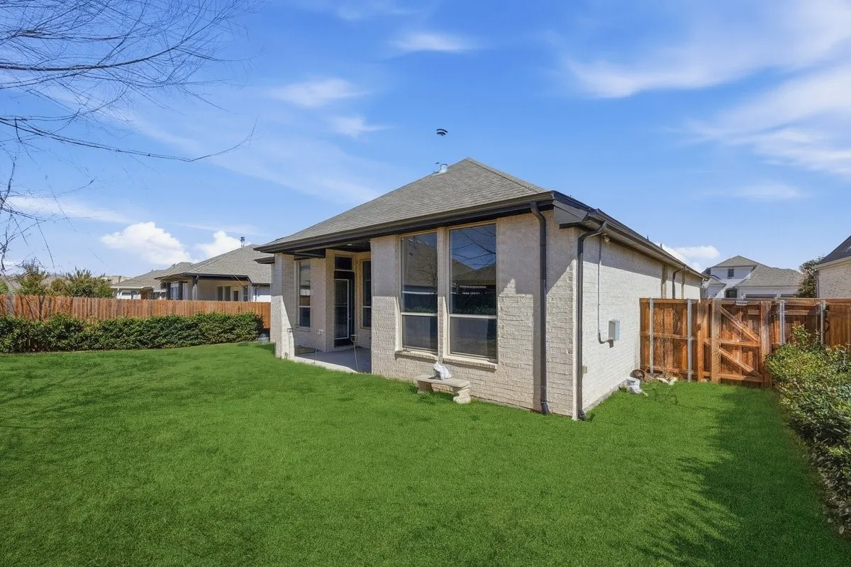 Single Family Residence For Sale in Tarrant County , 7508 Plumgrove Road, Fort Worth, Texas 76123, 3 Bedroom, 2 Bathroom, 2 Garage spaces, 2,329 Sqft, built in 2019, Preowned, mls#21200723, Real Estate Agent in Fort Worth, Homes For Sale in Tarrant county, Homes For Sale in Fort Worth, Realtor in Fort Worth Texas, Real Estate Brokerage Independent Realty Texas, Luminita Cordes Realtor