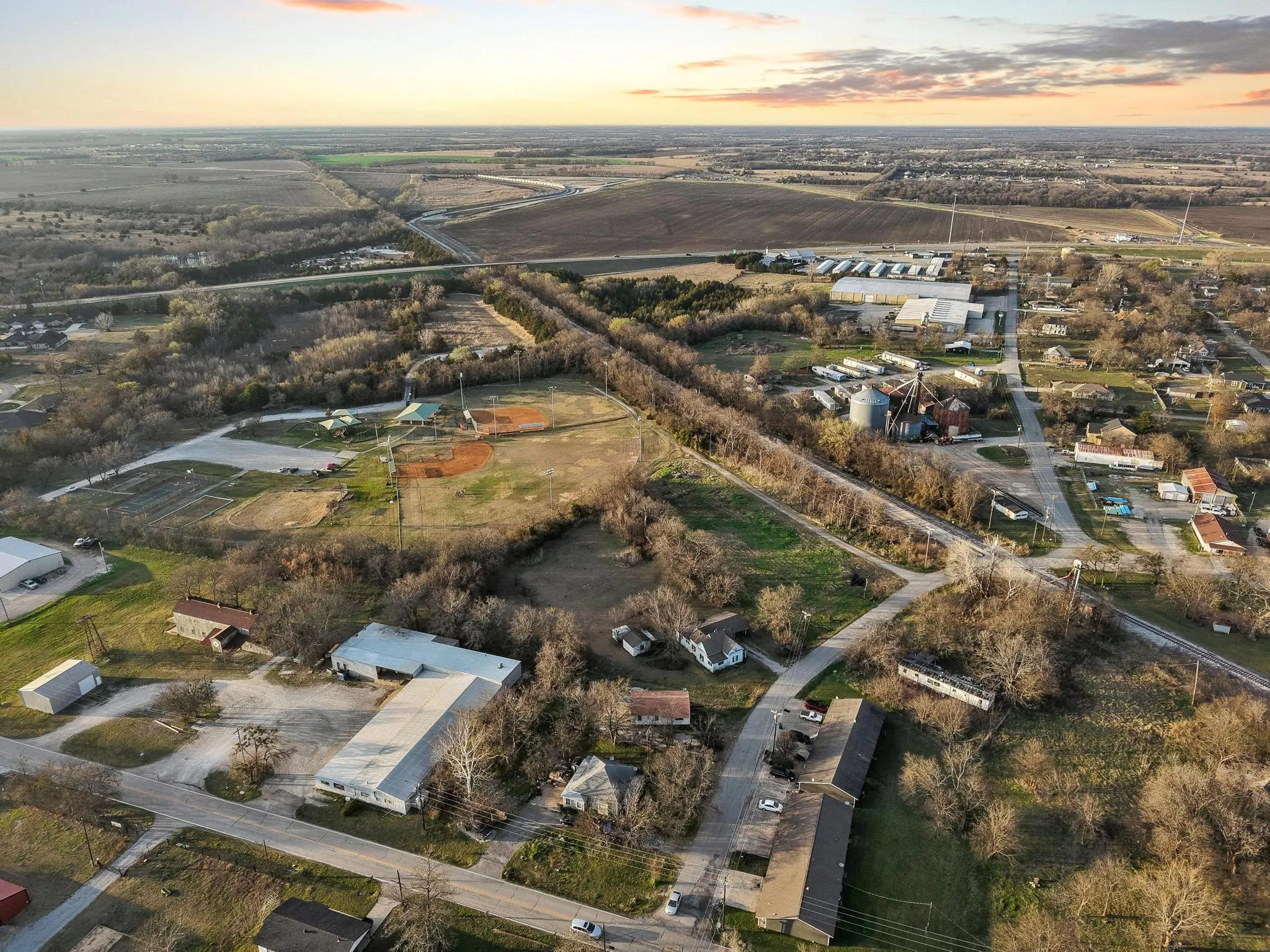 Unimproved Land For Sale in Fannin County , 120 Holmes Street Lot 1, Trenton, Texas 75490, 0, 0, Garage spaces, 0 Sqft, built in 0, mls#21200678, Real Estate Agent in Trenton, Homes For Sale in Fannin county, Homes For Sale in Trenton, Realtor in Trenton Texas, Real Estate Brokerage Independent Realty Texas, Luminita Cordes Realtor