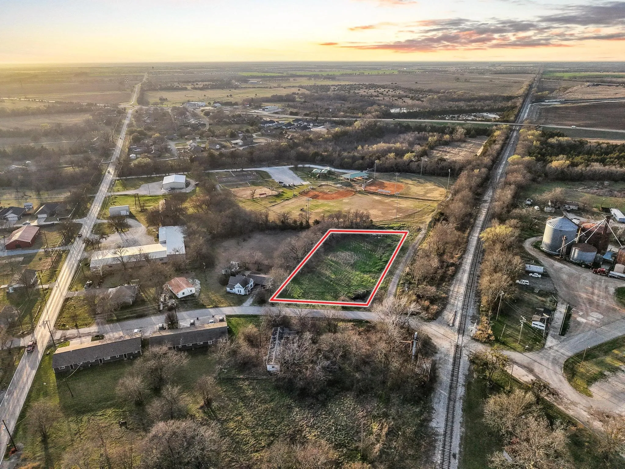 Unimproved Land For Sale in Fannin County , 120 Holmes Street Lot 1, Trenton, Texas 75490, 0, 0, Garage spaces, 0 Sqft, built in 0, mls#21200678, Real Estate Agent in Trenton, Homes For Sale in Fannin county, Homes For Sale in Trenton, Realtor in Trenton Texas, Real Estate Brokerage Independent Realty Texas, Luminita Cordes Realtor