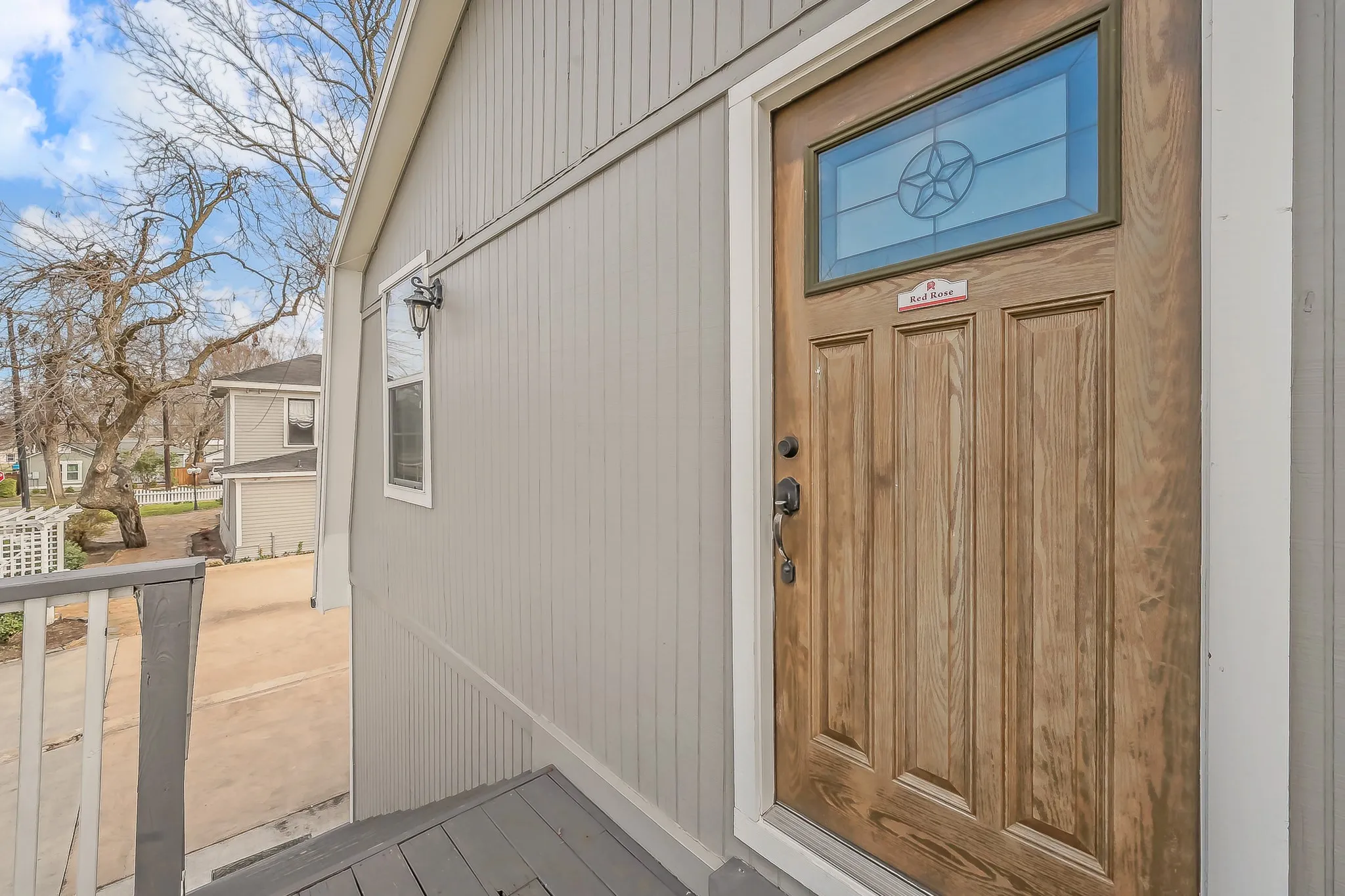 Single Family Residence For Sale in Collin County , 811 N Church Street, Mc Kinney, Texas 75069, 4 Bedroom, 5 Bathroom, 2 Garage spaces, 3,525 Sqft, built in 1920, mls#21195227, Real Estate Agent in Mc Kinney, Homes For Sale in Collin county, Homes For Sale in Mc Kinney, Realtor in Mc Kinney Texas, Real Estate Brokerage Independent Realty Texas, Luminita Cordes Realtor