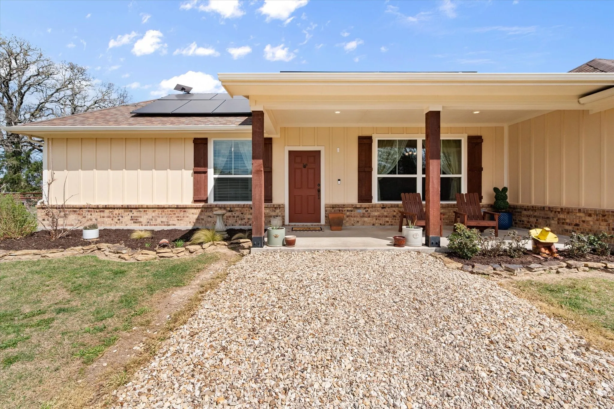 Single Family Residence For Sale in Navarro County , 381 County Road 3050, Purdon, Texas 76679, 3 Bedroom, 2 Bathroom, 6 Garage spaces, 1,179 Sqft, built in 2020, mls#21201063, Real Estate Agent in Purdon, Homes For Sale in Navarro county, Homes For Sale in Purdon, Realtor in Purdon Texas, Real Estate Brokerage Independent Realty Texas, Luminita Cordes Realtor