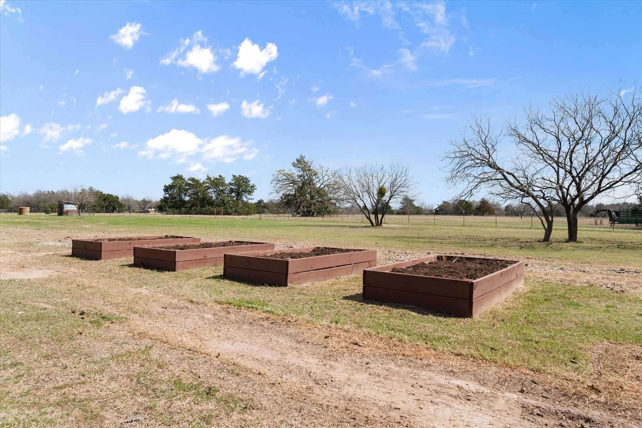 Single Family Residence For Sale in Navarro County , 381 County Road 3050, Purdon, Texas 76679, 3 Bedroom, 2 Bathroom, 6 Garage spaces, 1,179 Sqft, built in 2020, mls#21201063, Real Estate Agent in Purdon, Homes For Sale in Navarro county, Homes For Sale in Purdon, Realtor in Purdon Texas, Real Estate Brokerage Independent Realty Texas, Luminita Cordes Realtor