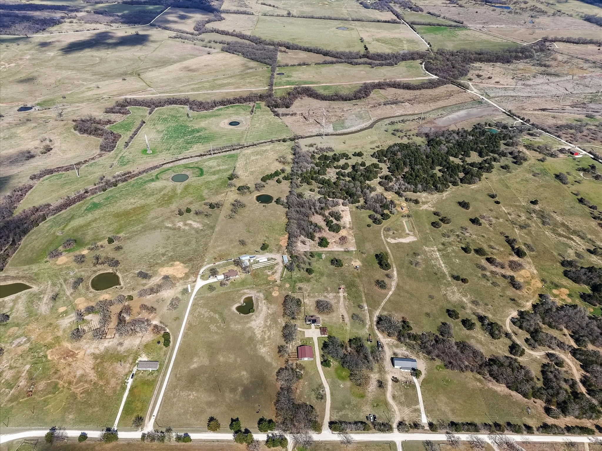 Single Family Residence For Sale in Navarro County , 381 County Road 3050, Purdon, Texas 76679, 3 Bedroom, 2 Bathroom, 6 Garage spaces, 1,179 Sqft, built in 2020, mls#21201063, Real Estate Agent in Purdon, Homes For Sale in Navarro county, Homes For Sale in Purdon, Realtor in Purdon Texas, Real Estate Brokerage Independent Realty Texas, Luminita Cordes Realtor