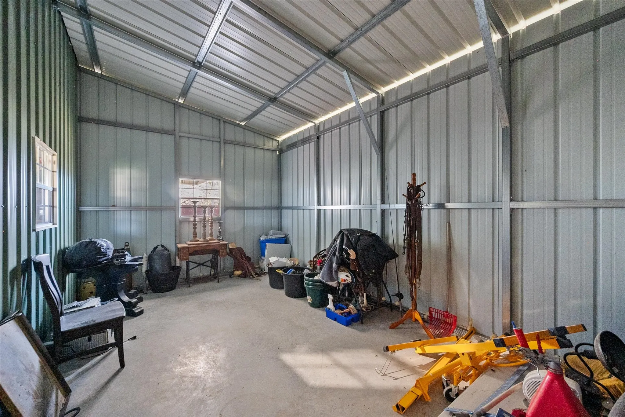Single Family Residence For Sale in Navarro County , 381 County Road 3050, Purdon, Texas 76679, 3 Bedroom, 2 Bathroom, 6 Garage spaces, 1,179 Sqft, built in 2020, mls#21201063, Real Estate Agent in Purdon, Homes For Sale in Navarro county, Homes For Sale in Purdon, Realtor in Purdon Texas, Real Estate Brokerage Independent Realty Texas, Luminita Cordes Realtor