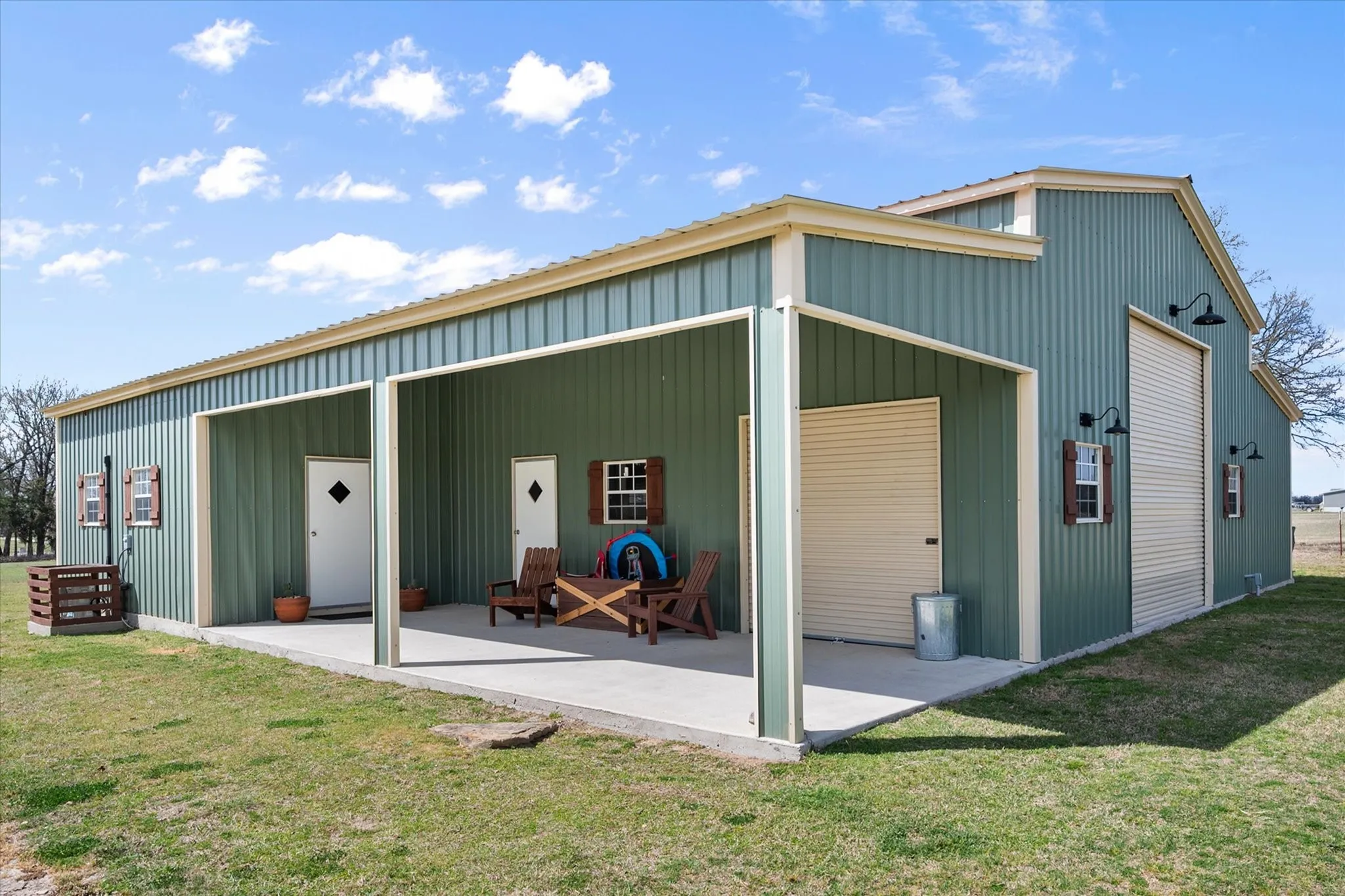 Single Family Residence For Sale in Navarro County , 381 County Road 3050, Purdon, Texas 76679, 3 Bedroom, 2 Bathroom, 6 Garage spaces, 1,179 Sqft, built in 2020, mls#21201063, Real Estate Agent in Purdon, Homes For Sale in Navarro county, Homes For Sale in Purdon, Realtor in Purdon Texas, Real Estate Brokerage Independent Realty Texas, Luminita Cordes Realtor