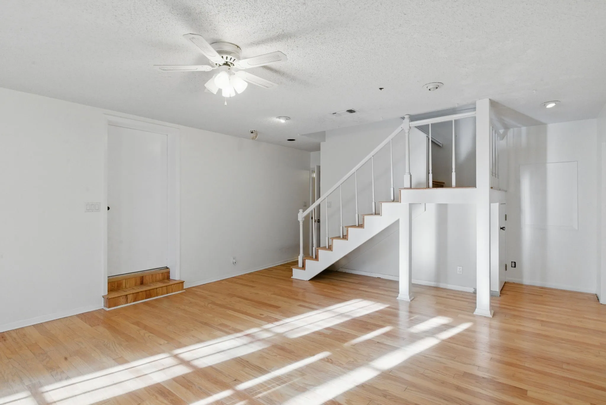 Single Family Residence For Sale in Eastland County , 215 County Road 564, Eastland, Texas 76448, 3 Bedroom, 4 Bathroom, 2 Garage spaces, 2,862 Sqft, built in 1980, Price $365,000, mls#21200273, Real Estate Agent in Eastland, Homes For Sale in Eastland county, Homes For Sale in Eastland, Realtor in Eastland Texas, Real Estate Brokerage Independent Realty Texas, Luminita Cordes Realtor