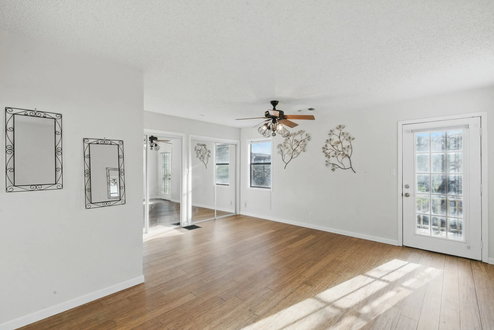Single Family Residence For Sale in Eastland County , 215 County Road 564, Eastland, Texas 76448, 3 Bedroom, 4 Bathroom, 2 Garage spaces, 2,862 Sqft, built in 1980, Price $365,000, mls#21200273, Real Estate Agent in Eastland, Homes For Sale in Eastland county, Homes For Sale in Eastland, Realtor in Eastland Texas, Real Estate Brokerage Independent Realty Texas, Luminita Cordes Realtor