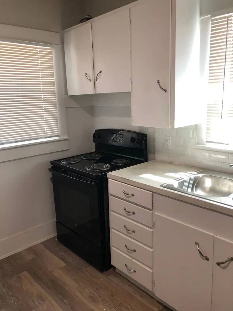 Quadruplex For Sale in Coleman County , 502 Cottonwood Street, Coleman, Texas 76834, 8 Bedroom, 8 Bathroom, Garage spaces, 0 Sqft, built in 1960, Preowned, mls#21198583, Real Estate Agent in Coleman, Homes For Sale in Coleman county, Homes For Sale in Coleman, Realtor in Coleman Texas, Real Estate Brokerage Independent Realty Texas, Luminita Cordes Realtor