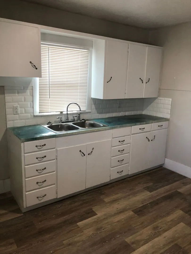 Quadruplex For Sale in Coleman County , 502 Cottonwood Street, Coleman, Texas 76834, 8 Bedroom, 8 Bathroom, Garage spaces, 0 Sqft, built in 1960, Preowned, mls#21198583, Real Estate Agent in Coleman, Homes For Sale in Coleman county, Homes For Sale in Coleman, Realtor in Coleman Texas, Real Estate Brokerage Independent Realty Texas, Luminita Cordes Realtor