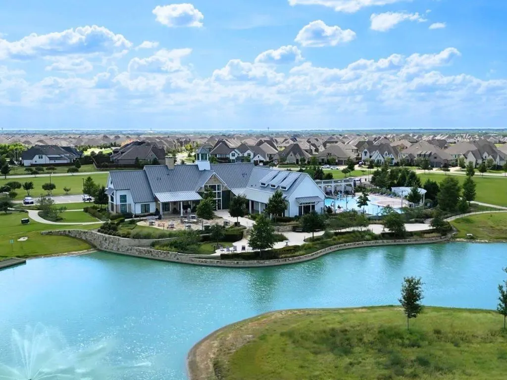 Single Family Residence For Sale in Denton County , 4713 Honeysuckle Court, Aubrey, Texas 76227, 4 Bedroom, 4 Bathroom, 2 Garage spaces, 2,840 Sqft, built in 2023, Preowned, mls#21201220, Real Estate Agent in Aubrey, Homes For Sale in Denton county, Homes For Sale in Aubrey, Realtor in Aubrey Texas, Real Estate Brokerage Independent Realty Texas, Luminita Cordes Realtor