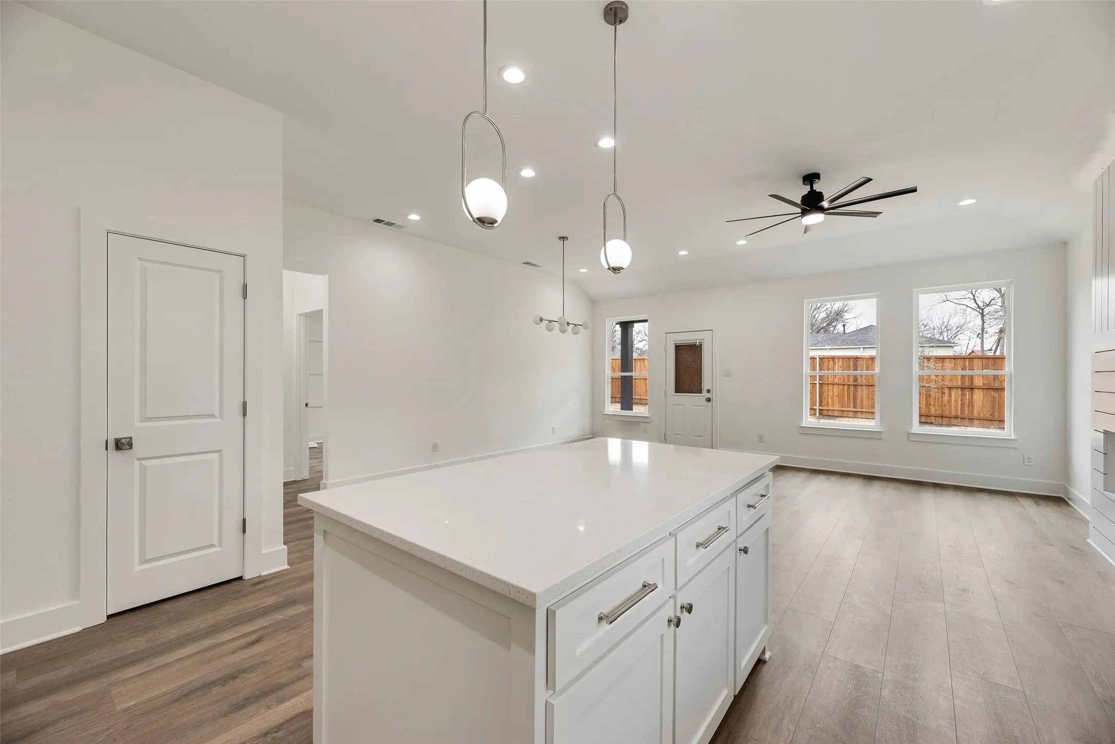 Single Family Residence For Sale in Dallas County , 2511 Lea Crest Drive, Dallas, Texas 75216, 4 Bedroom, 2 Bathroom, 2 Garage spaces, 1,632 Sqft, built in 2026, New Construction - Complete, mls#21195681, Real Estate Agent in Dallas, Homes For Sale in Dallas county, Homes For Sale in Dallas, Realtor in Dallas Texas, Real Estate Brokerage Independent Realty Texas, Luminita Cordes Realtor