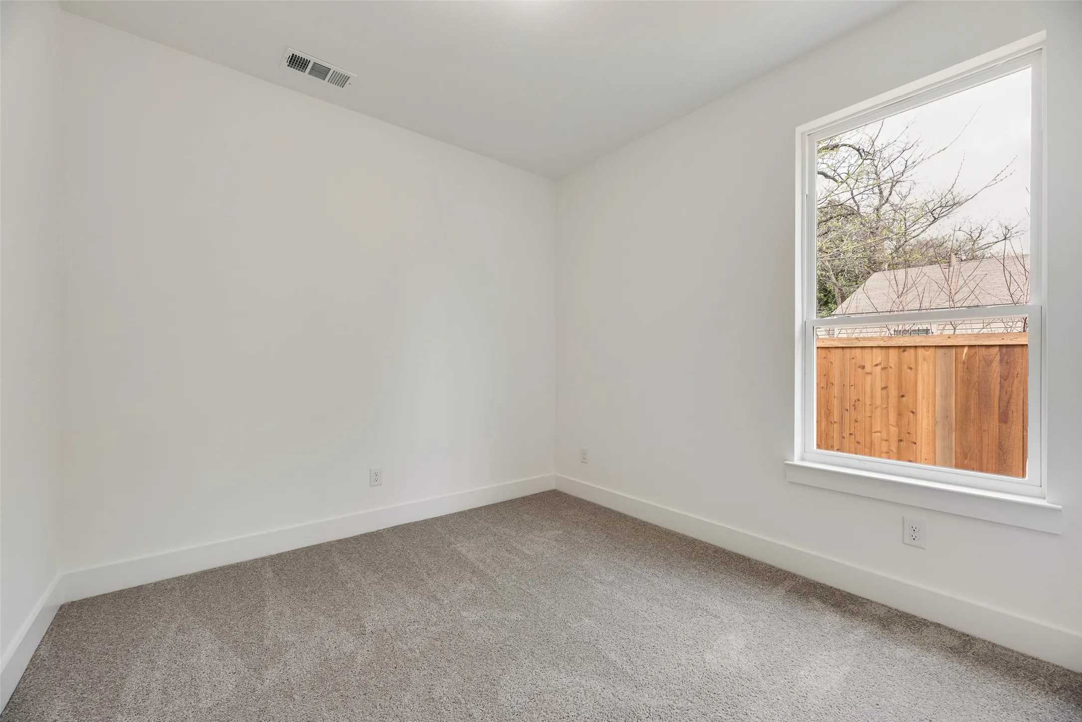 Single Family Residence For Sale in Dallas County , 2511 Lea Crest Drive, Dallas, Texas 75216, 4 Bedroom, 2 Bathroom, 2 Garage spaces, 1,632 Sqft, built in 2026, New Construction - Complete, mls#21195681, Real Estate Agent in Dallas, Homes For Sale in Dallas county, Homes For Sale in Dallas, Realtor in Dallas Texas, Real Estate Brokerage Independent Realty Texas, Luminita Cordes Realtor